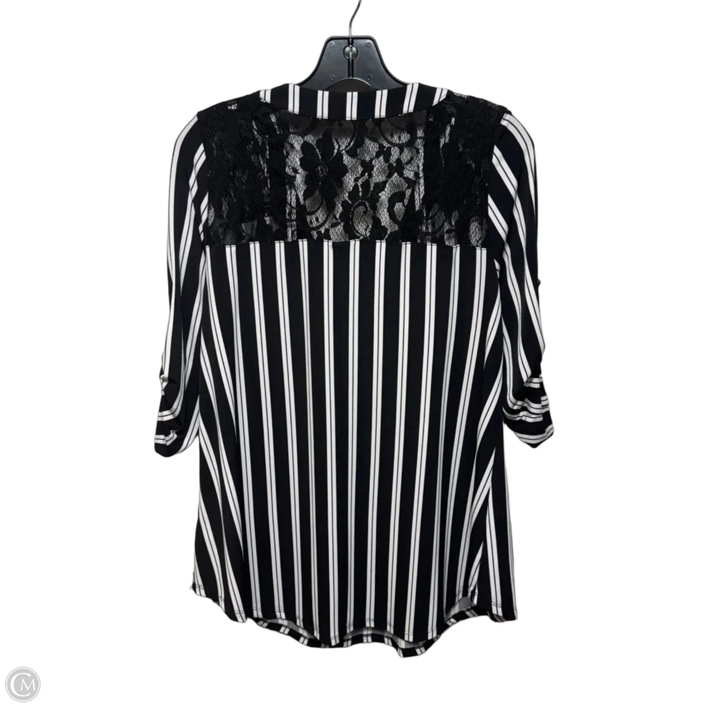 Top Short Sleeve By Torrid In Striped Pattern, Size: M