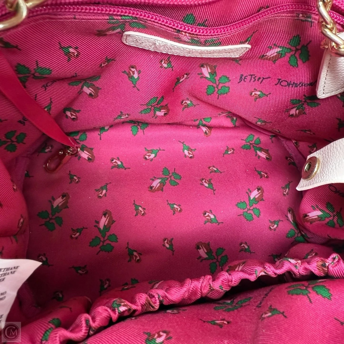 Chain Strap Bow Shoulder Bag By Betsey Johnson, Size: Medium