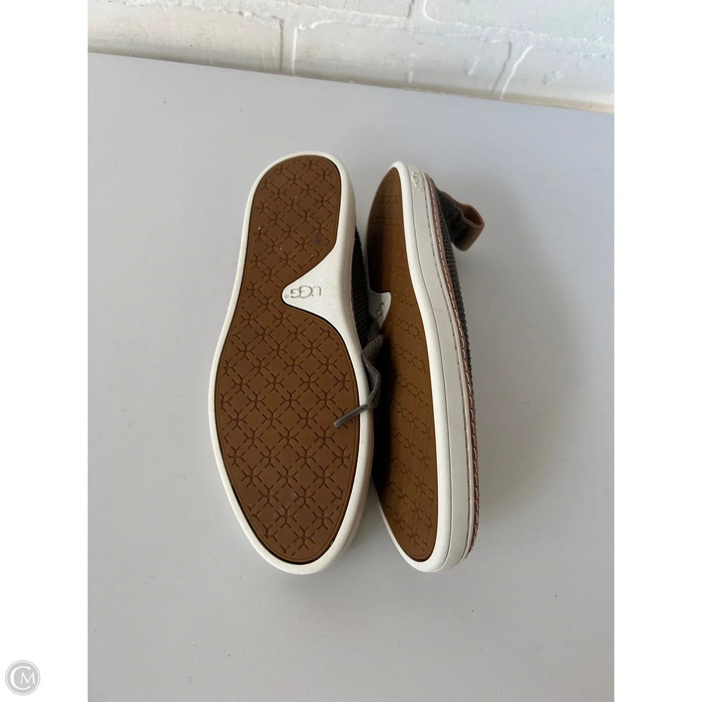 Shoes Designer By Ugg In Green & Tan, Size: 7