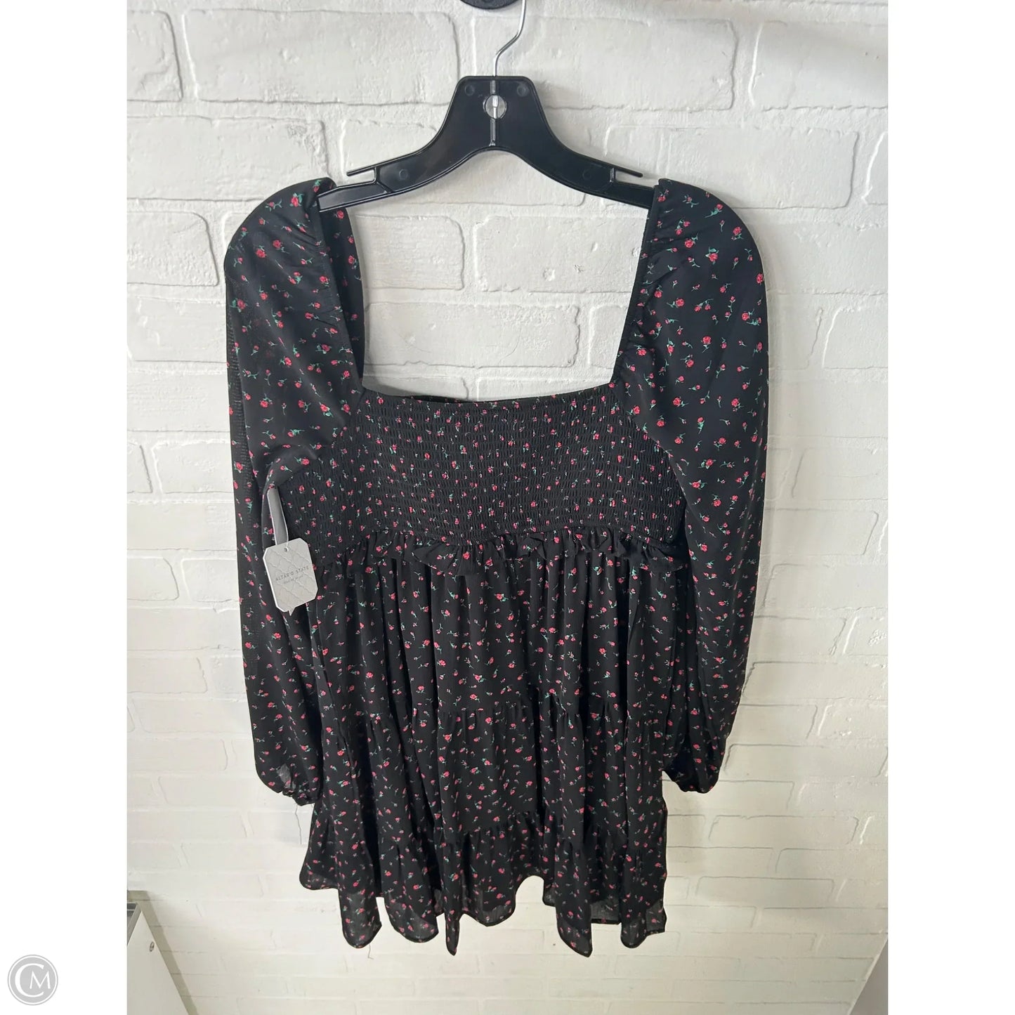 Dress Casual Short By Altard State In Black & Red, Size: M