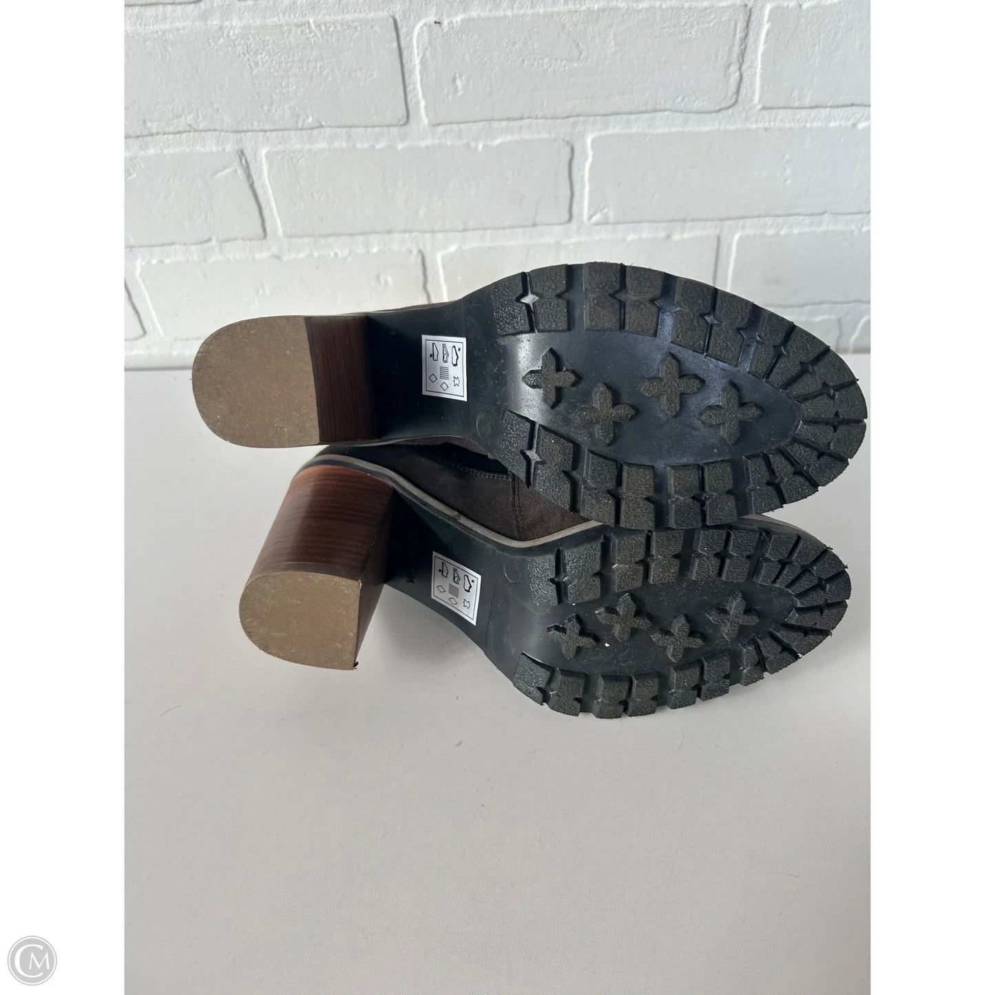 Boots Ankle Heels By Clothes Mentor In Brown, Size: 8.5