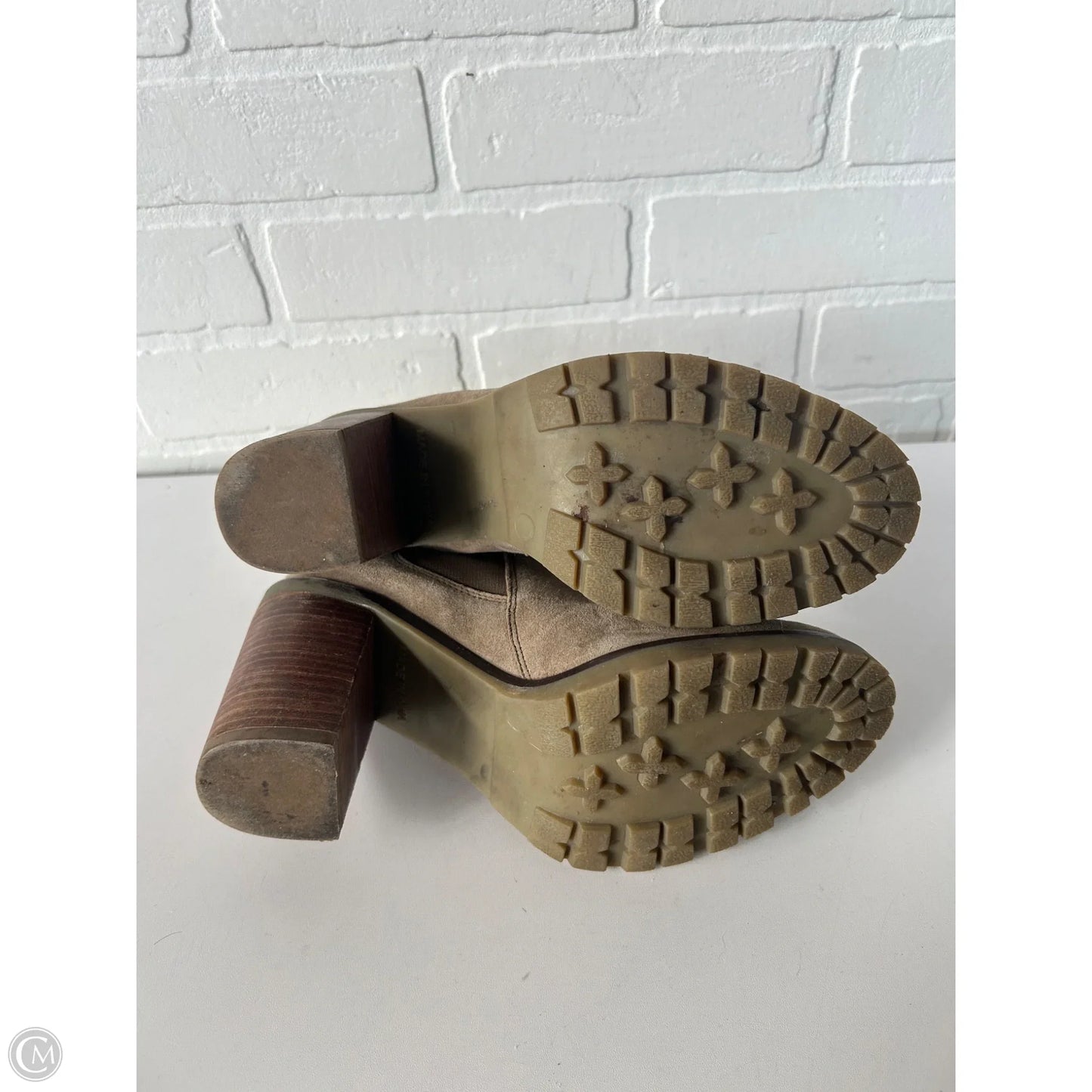 Boots Ankle Heels By Clothes Mentor In Brown, Size: 8.5