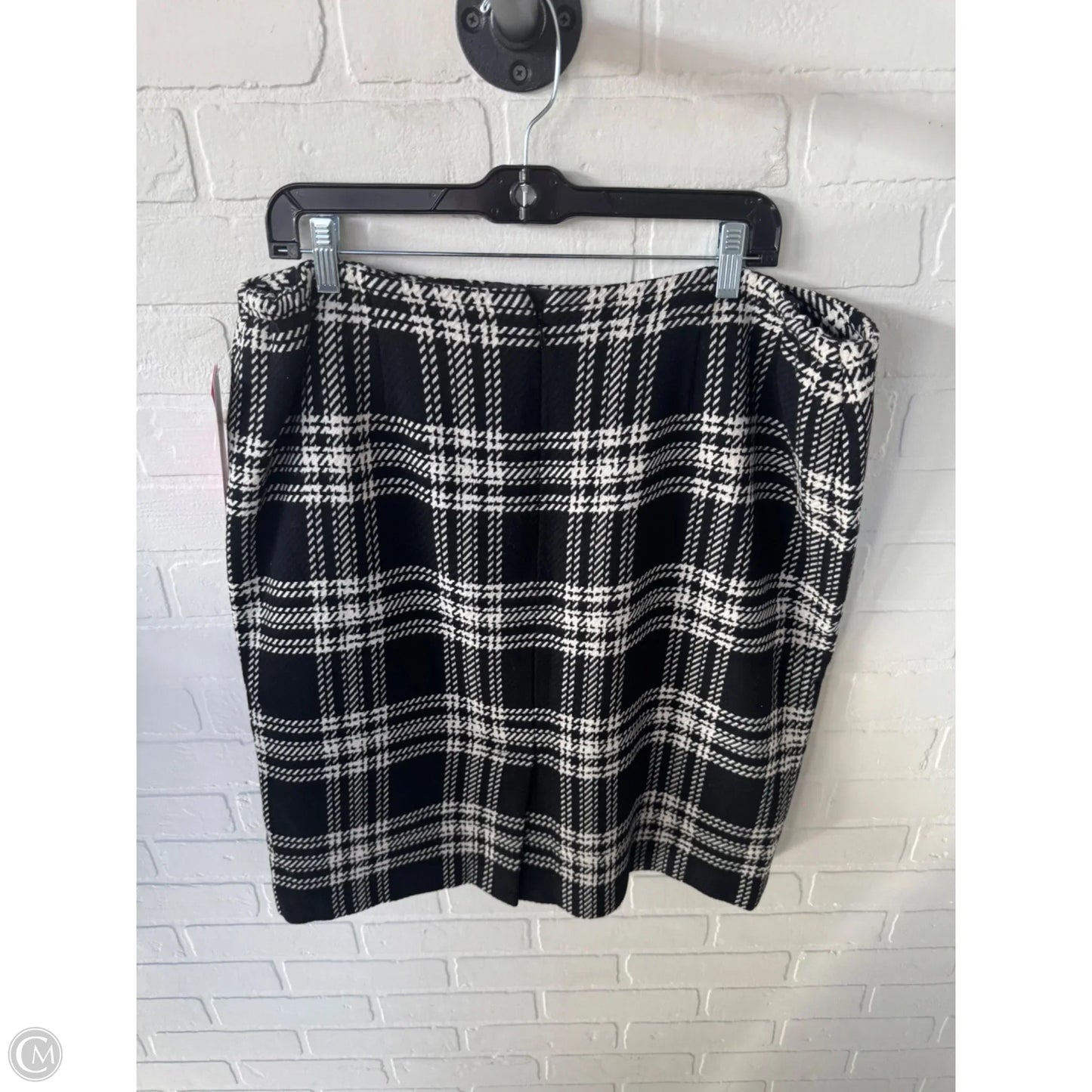 Skirt Mini & Short By Talbots In Black & White, Size: 16