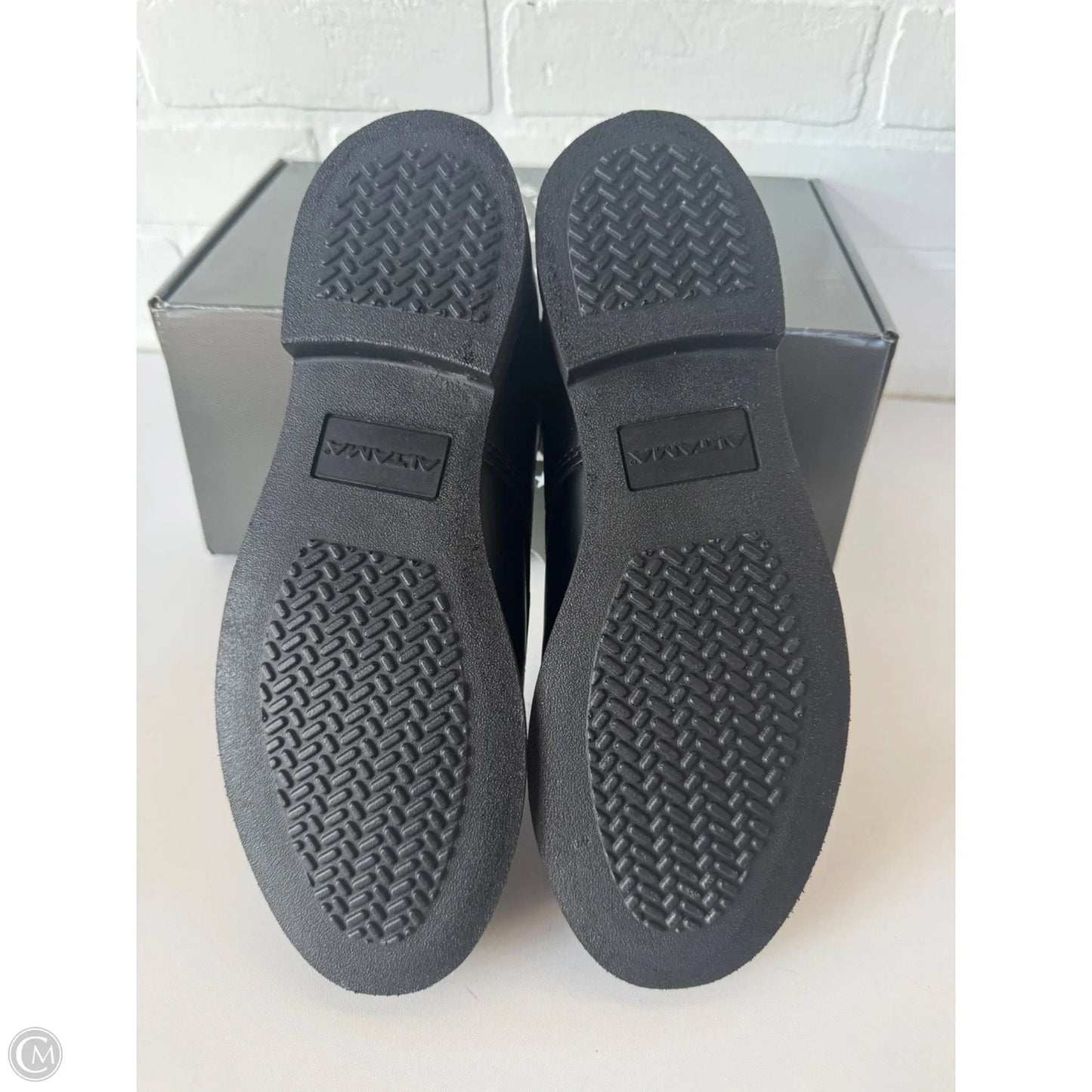Shoes Flats By Clothes Mentor In Black, Size: 8