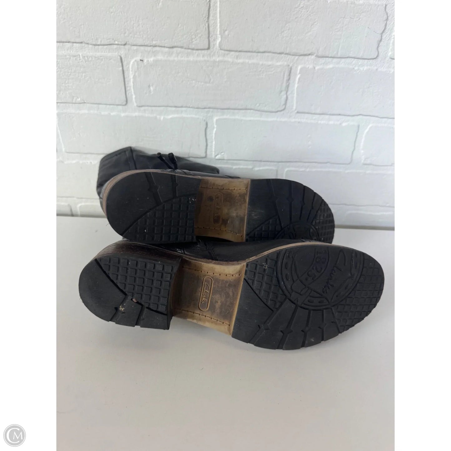 Boots Ankle Flats By Clarks In Black, Size: 9.5