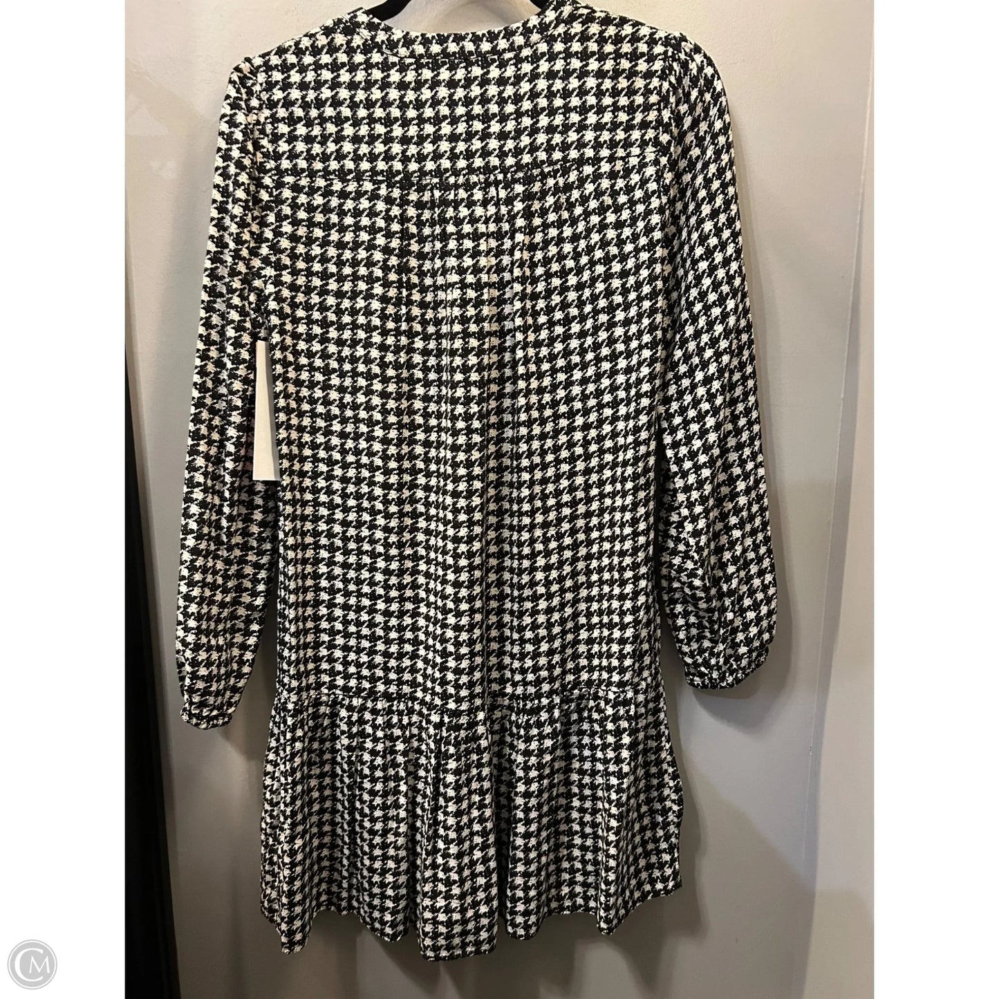 Dress Casual Short By Tribal In Black & Cream, Size: Xs