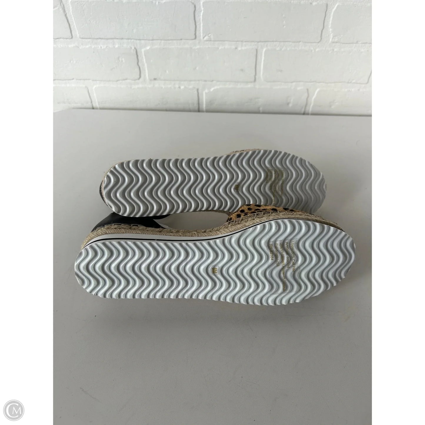 Shoes Flats By Gibson And Latimer In Black & Tan, Size: 8