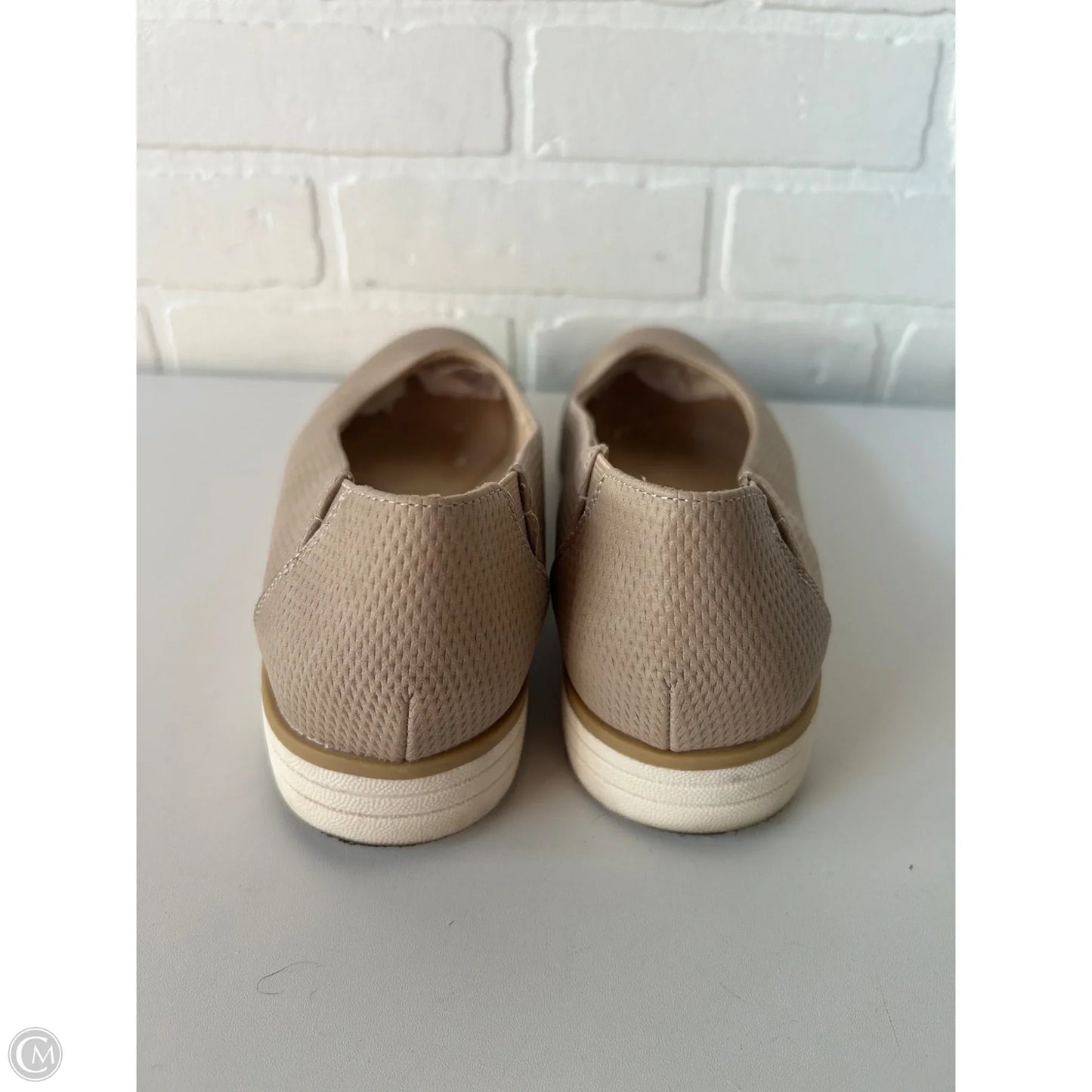 Shoes Flats By Naturalizer In Tan, Size: 10