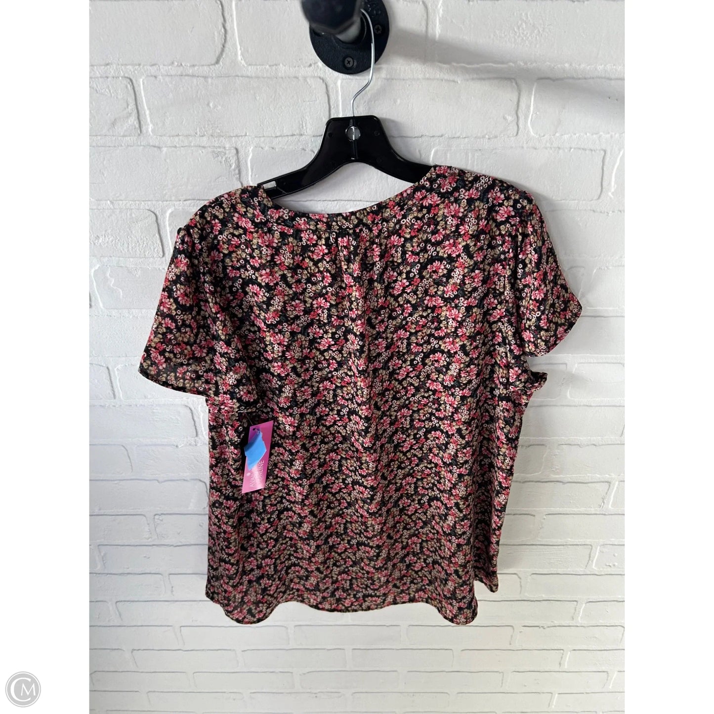 Top Short Sleeve By Maurices In Black & Red, Size: L