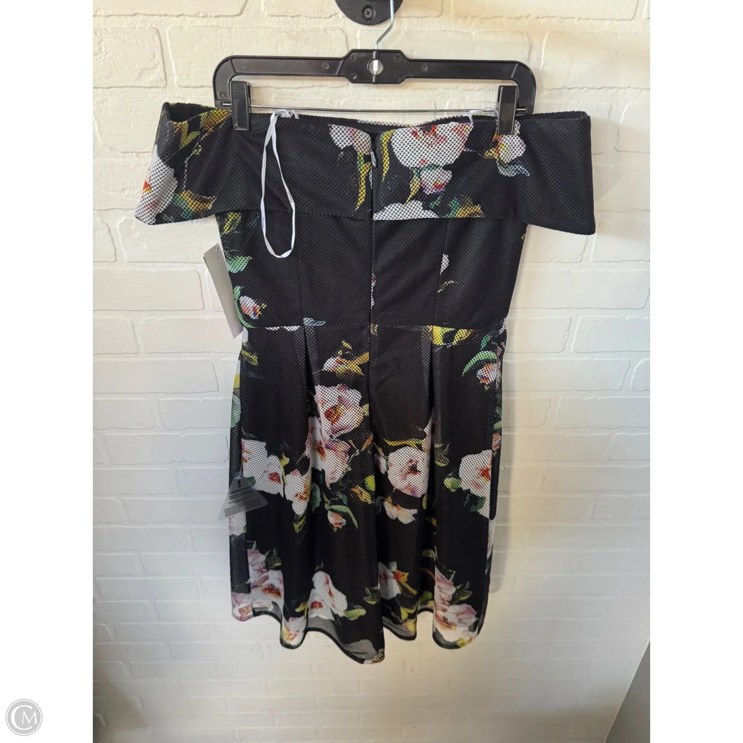 Dress Party Short By Clothes Mentor In Black & White, Size: M