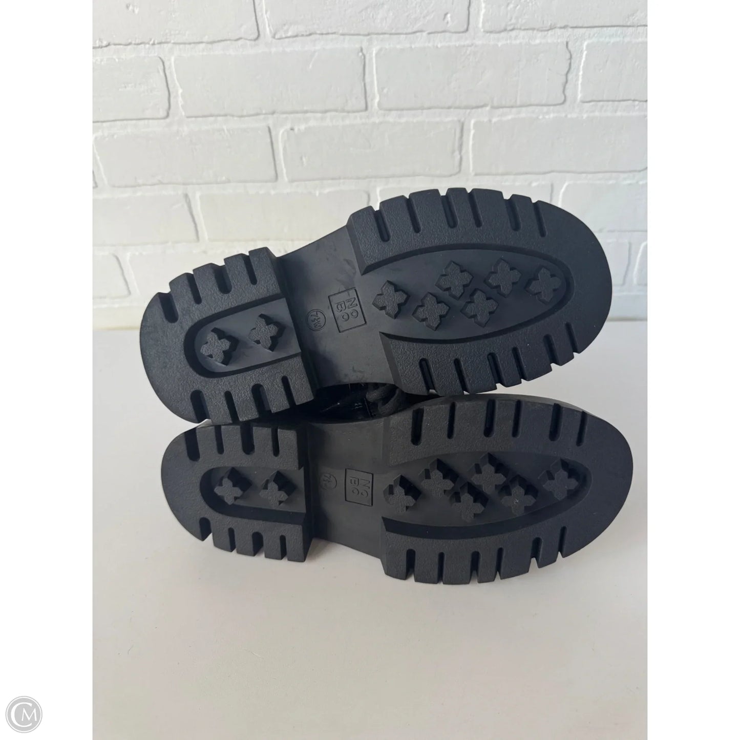 Boots Combat By No Boundaries In Black, Size: 7.5
