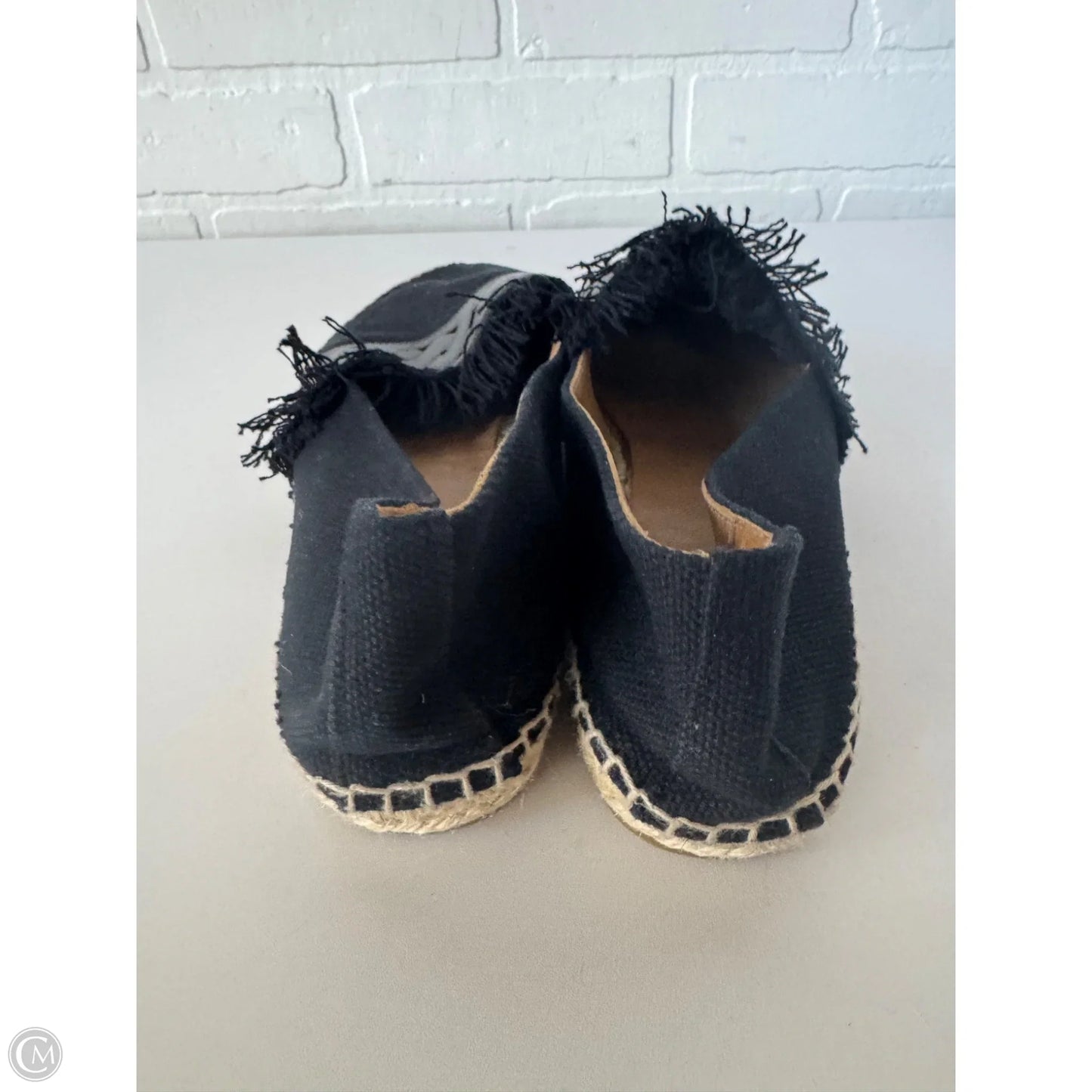 Shoes Flats By Aquatalia In Black, Size: 9