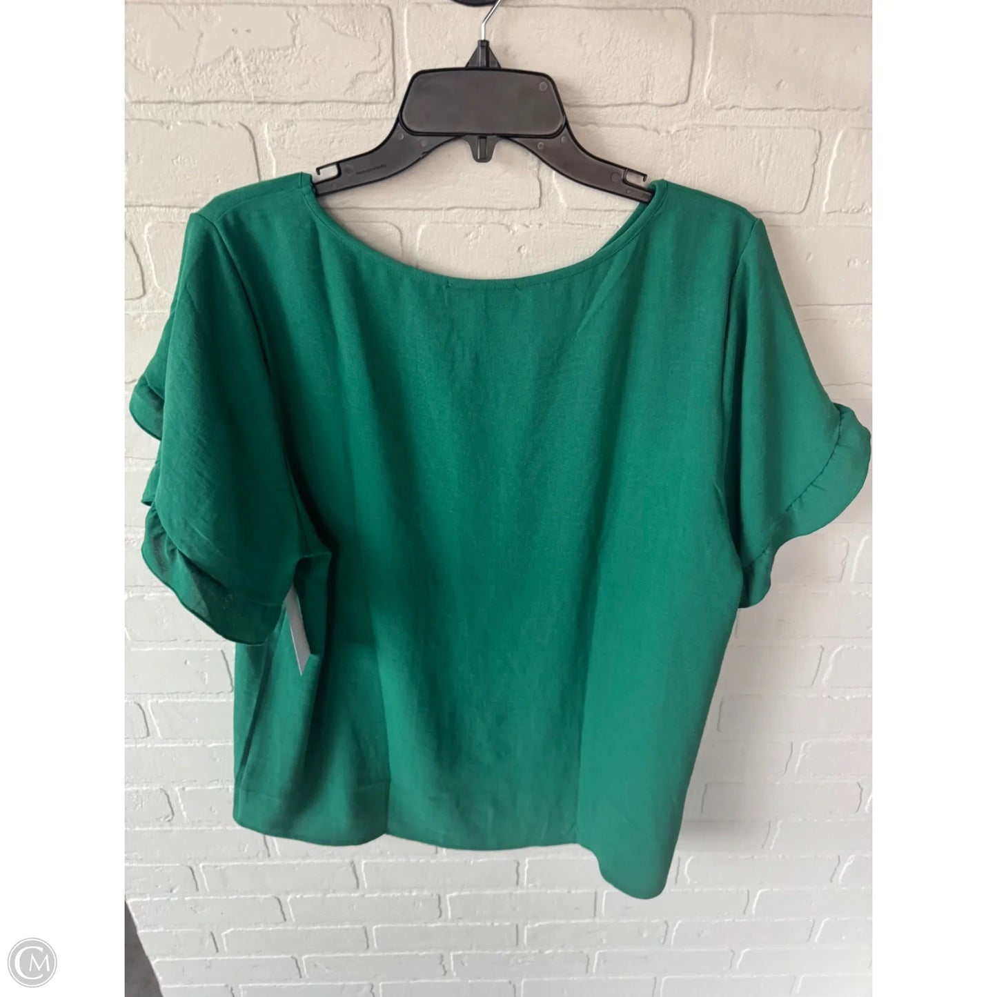 Top Short Sleeve By Clothes Mentor In Green, Size: 1x