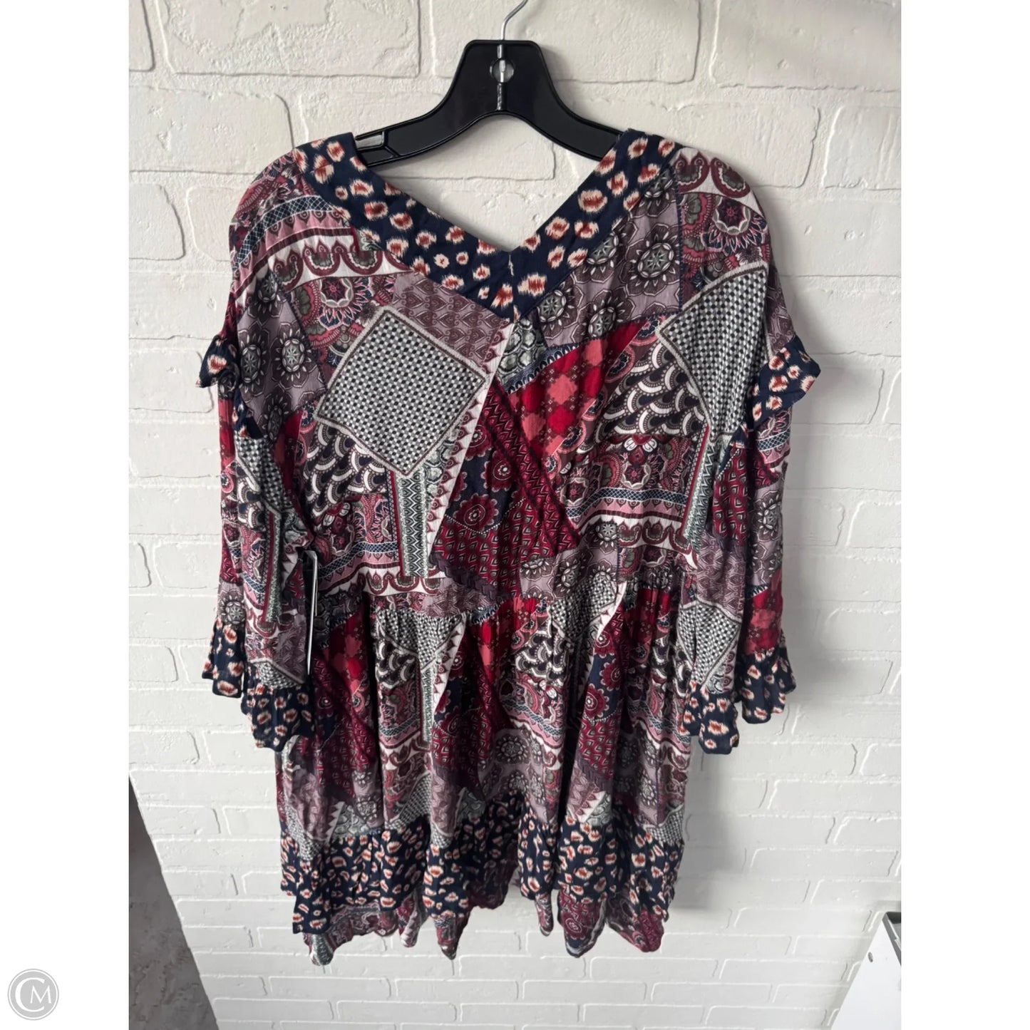 Dress Casual Short By Three Bird Nest In Grey & Red, Size: M
