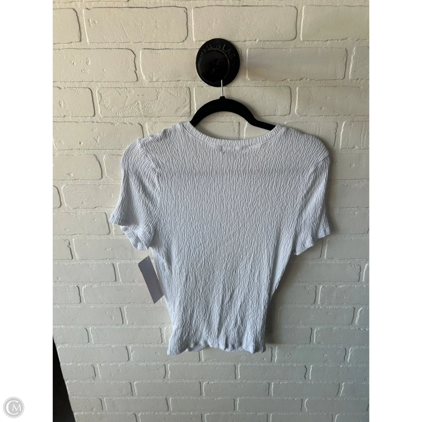 Top Short Sleeve By Michael Stars In White, Size: M