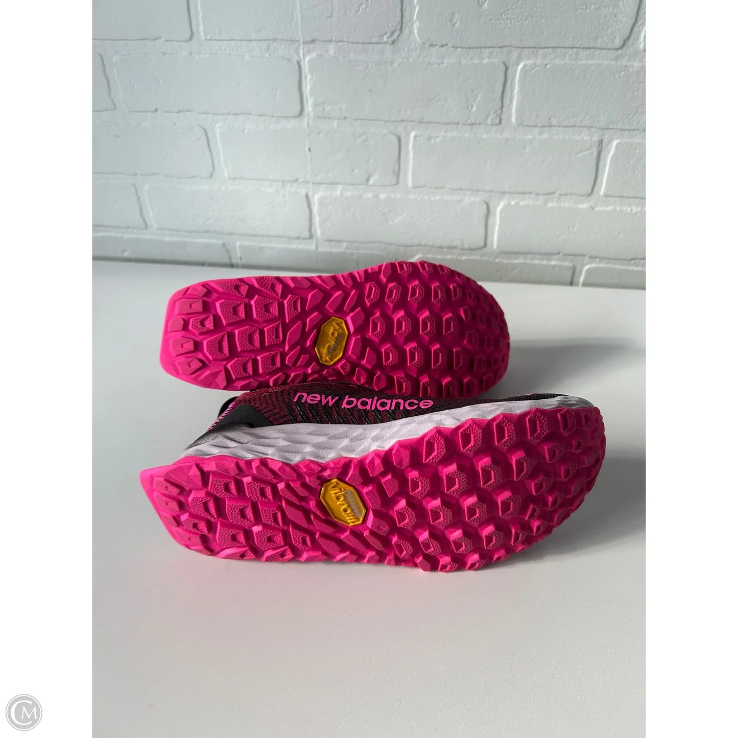 Shoes Athletic By New Balance In Black & Red, Size: 7.5