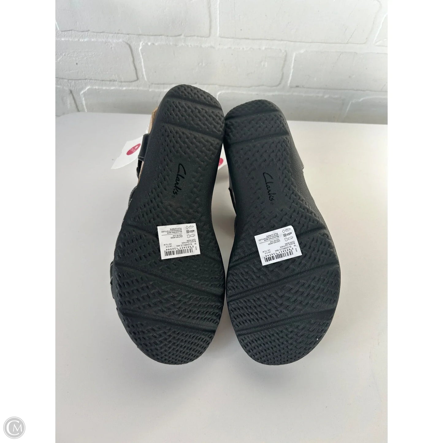 Sandals Flats By Clarks In Black, Size: 7.5