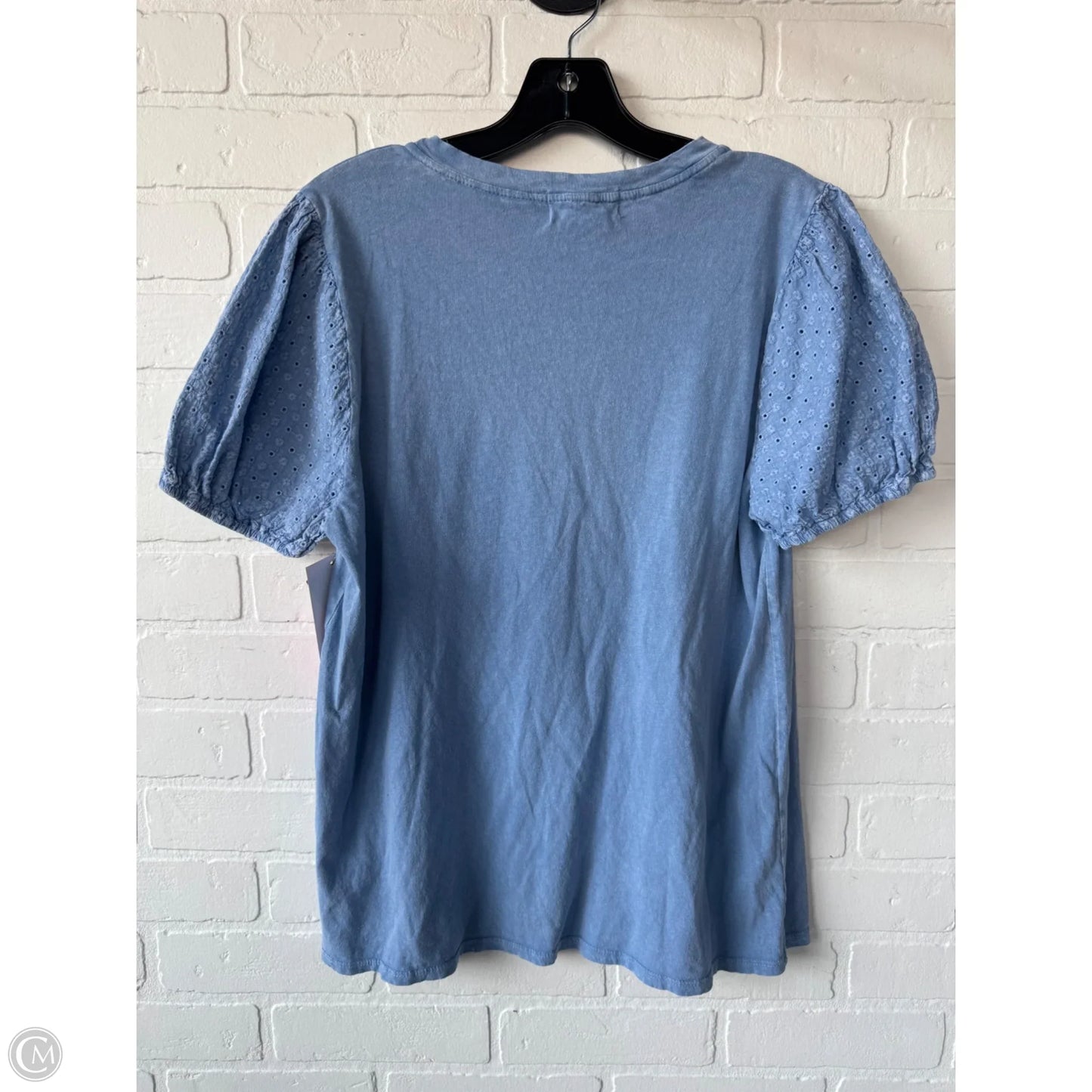 Top Short Sleeve By Everleigh In Blue, Size: L