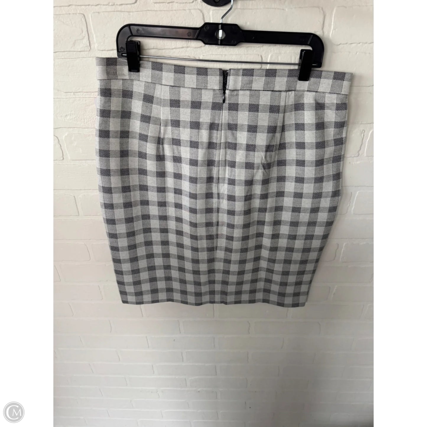 Skirt Mini & Short By Cabi In Grey & White, Size: 12