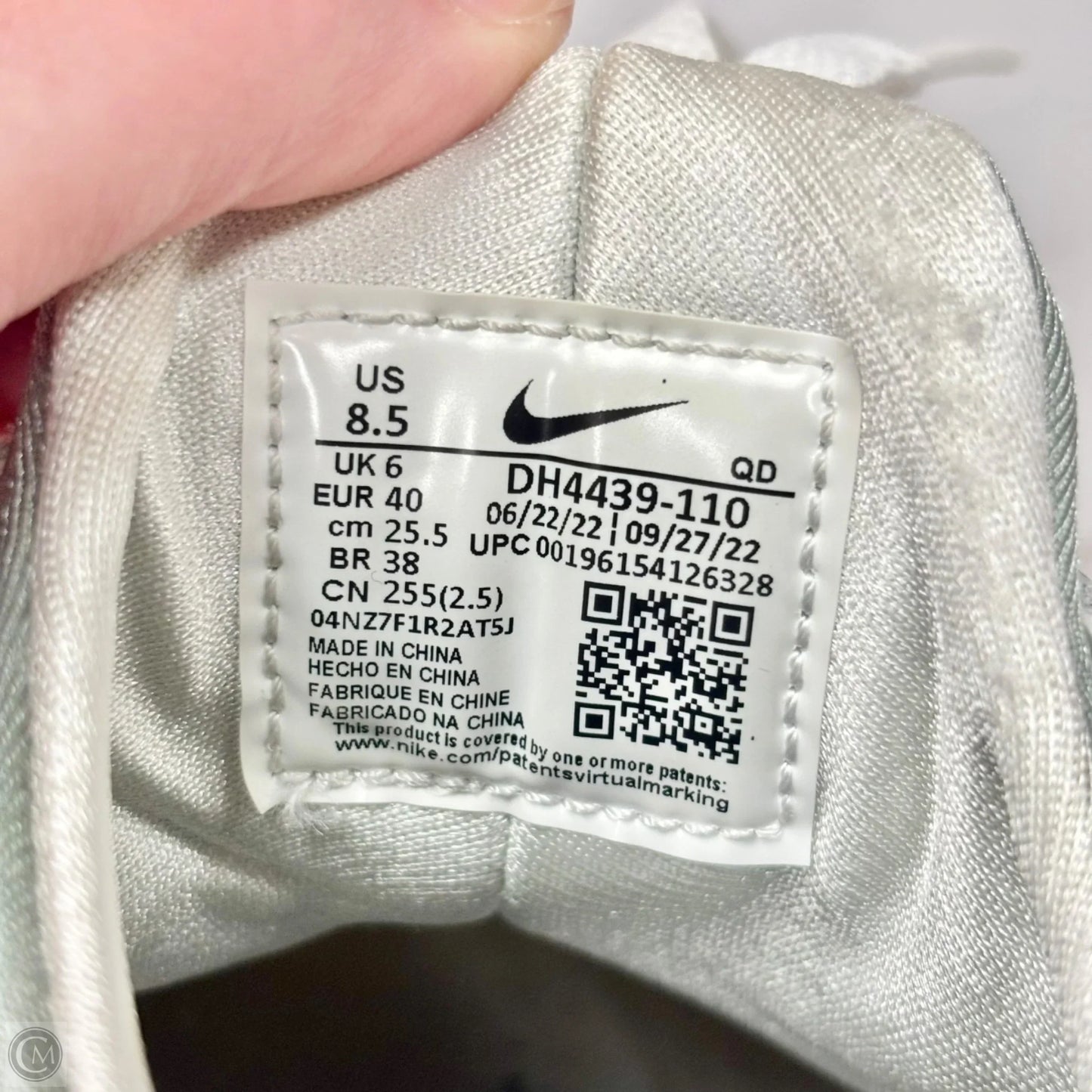 Shoes Sneakers By Nike In Blue & White, Size: 8.5