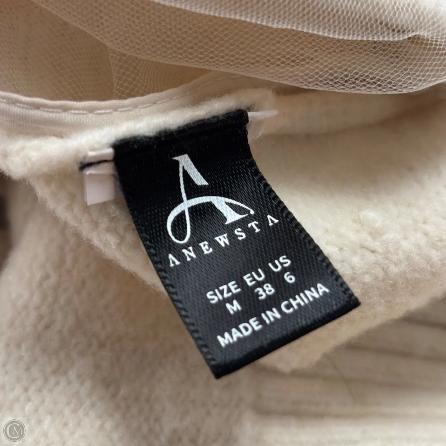 Sweater By Anewsta In Cream, Size: M