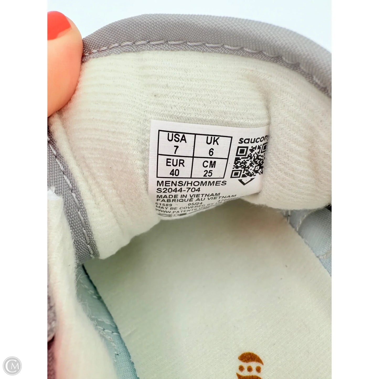 Shoes Sneakers By Saucony In Grey & Yellow, Size: Men’s 7