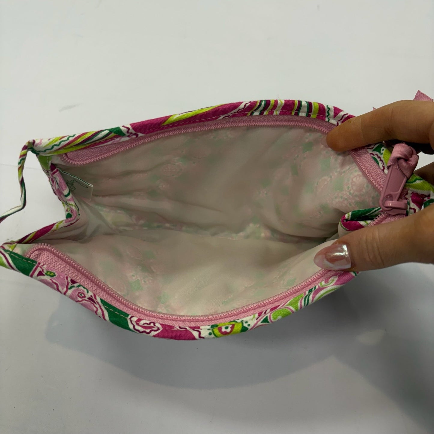 Makeup Bag By Vera Bradley, Size: Medium