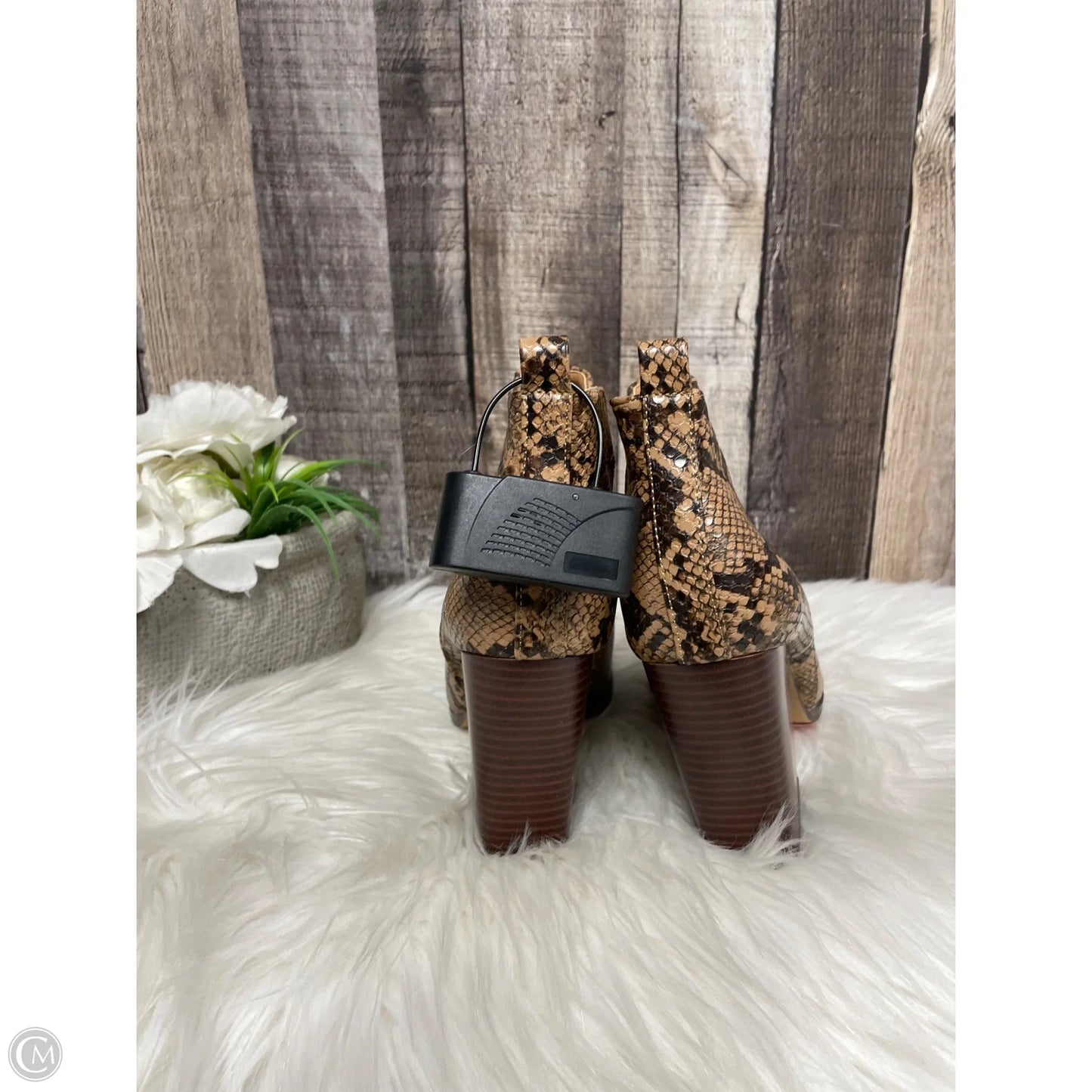 Boots Ankle Heels By Cme In Animal Print, Size: 6