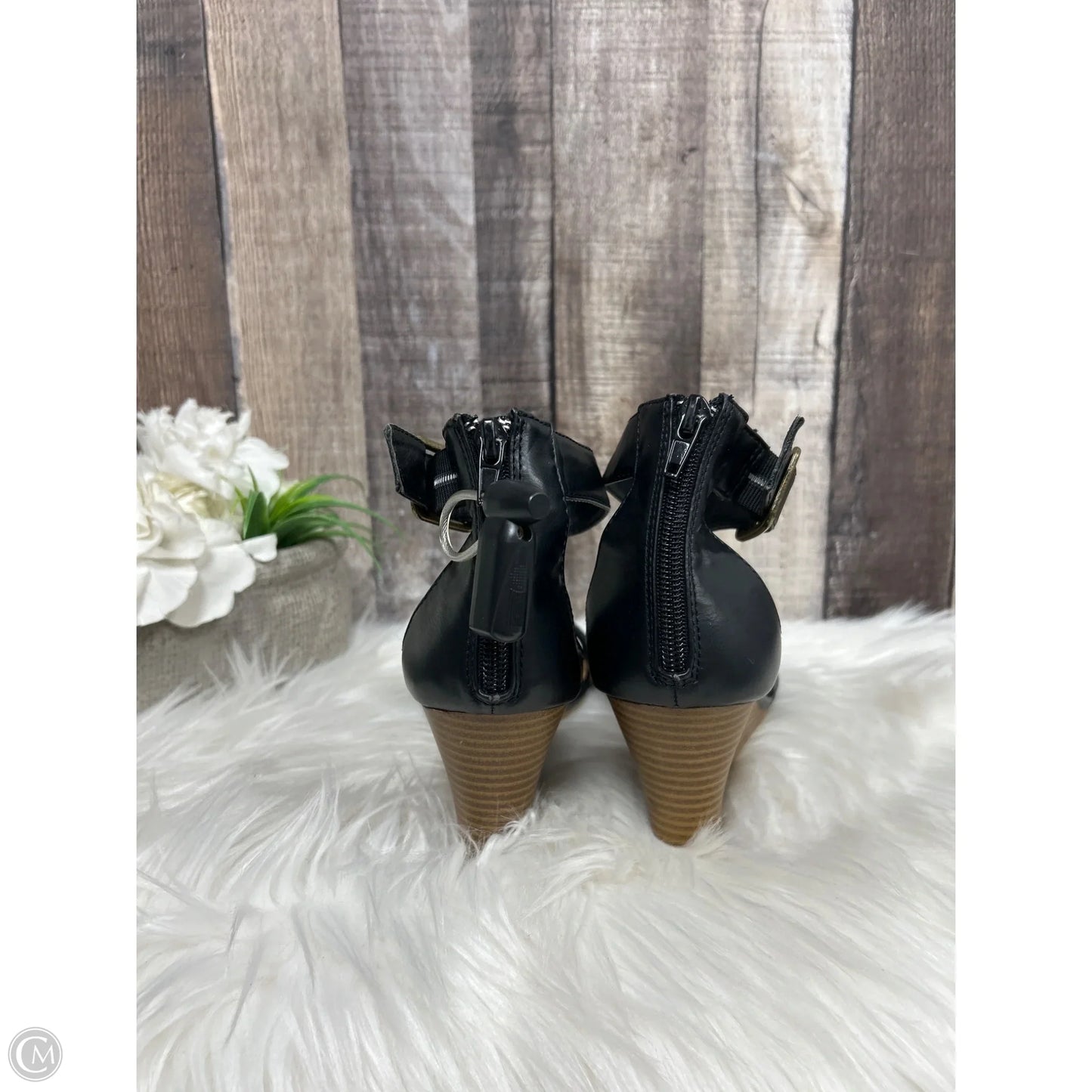 Sandals Heels Wedge By New York And Co In Black, Size: 7