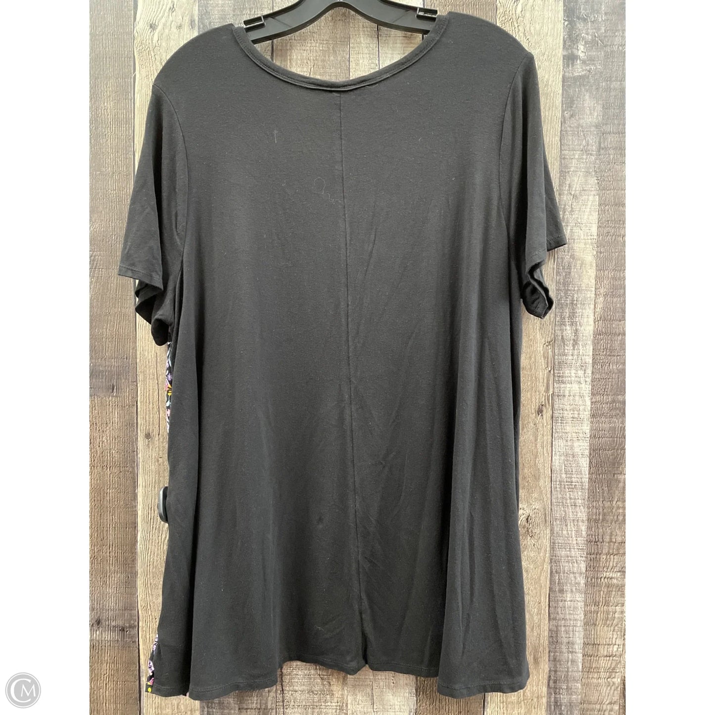 Top Short Sleeve By Terra & Sky In Black, Size: 1x