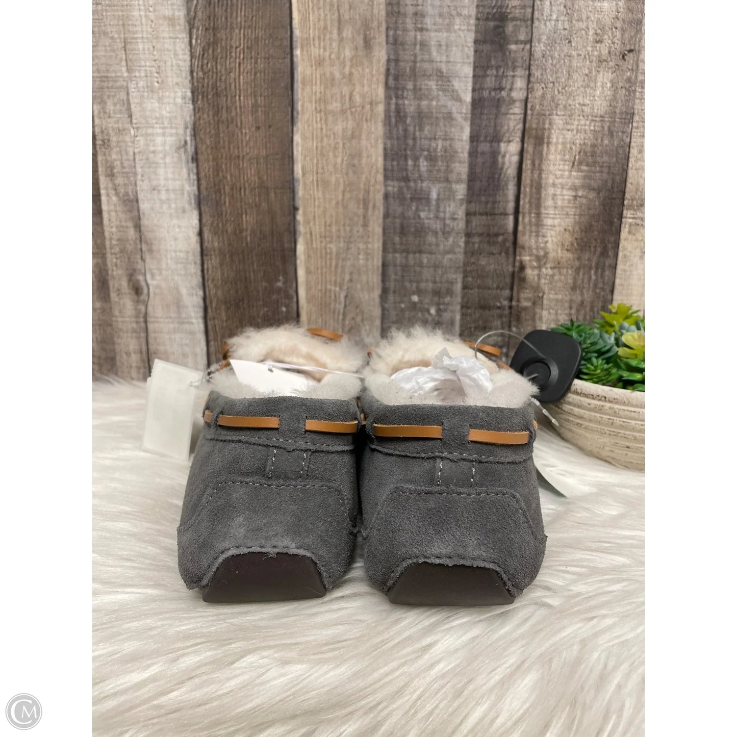 Shoes Flats By Eddie Bauer In Grey, Size: 11