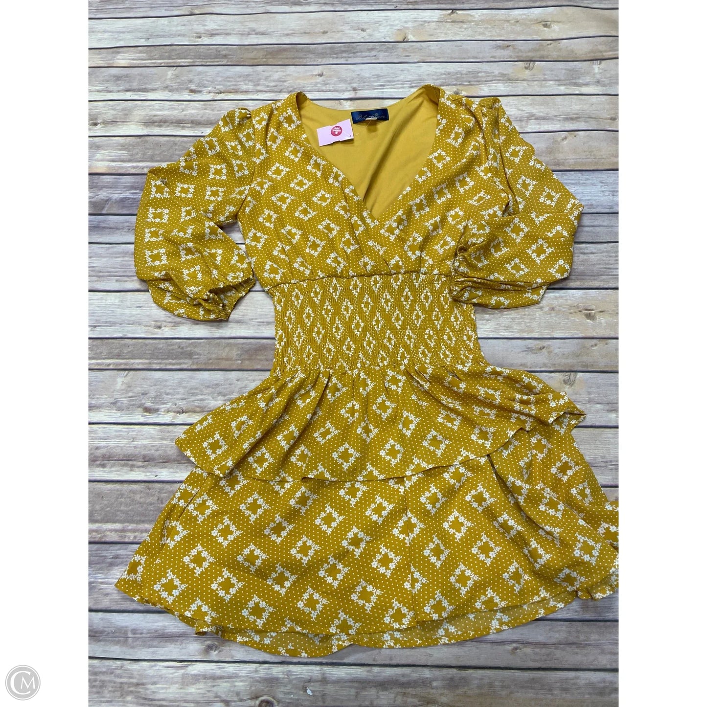 Dress Casual Short By Blue Rain In Gold & White, Size: S