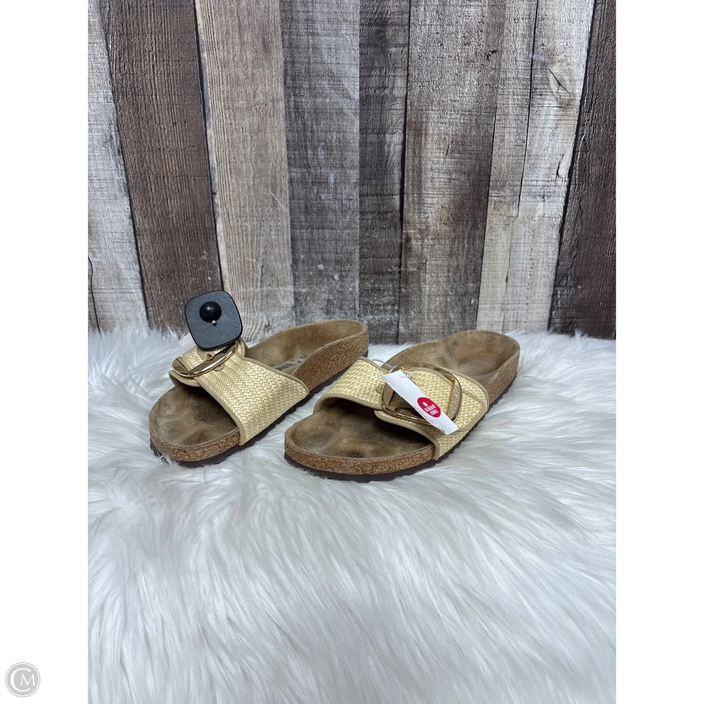 Sandals Flats By Birkenstock In Gold, Size: 8