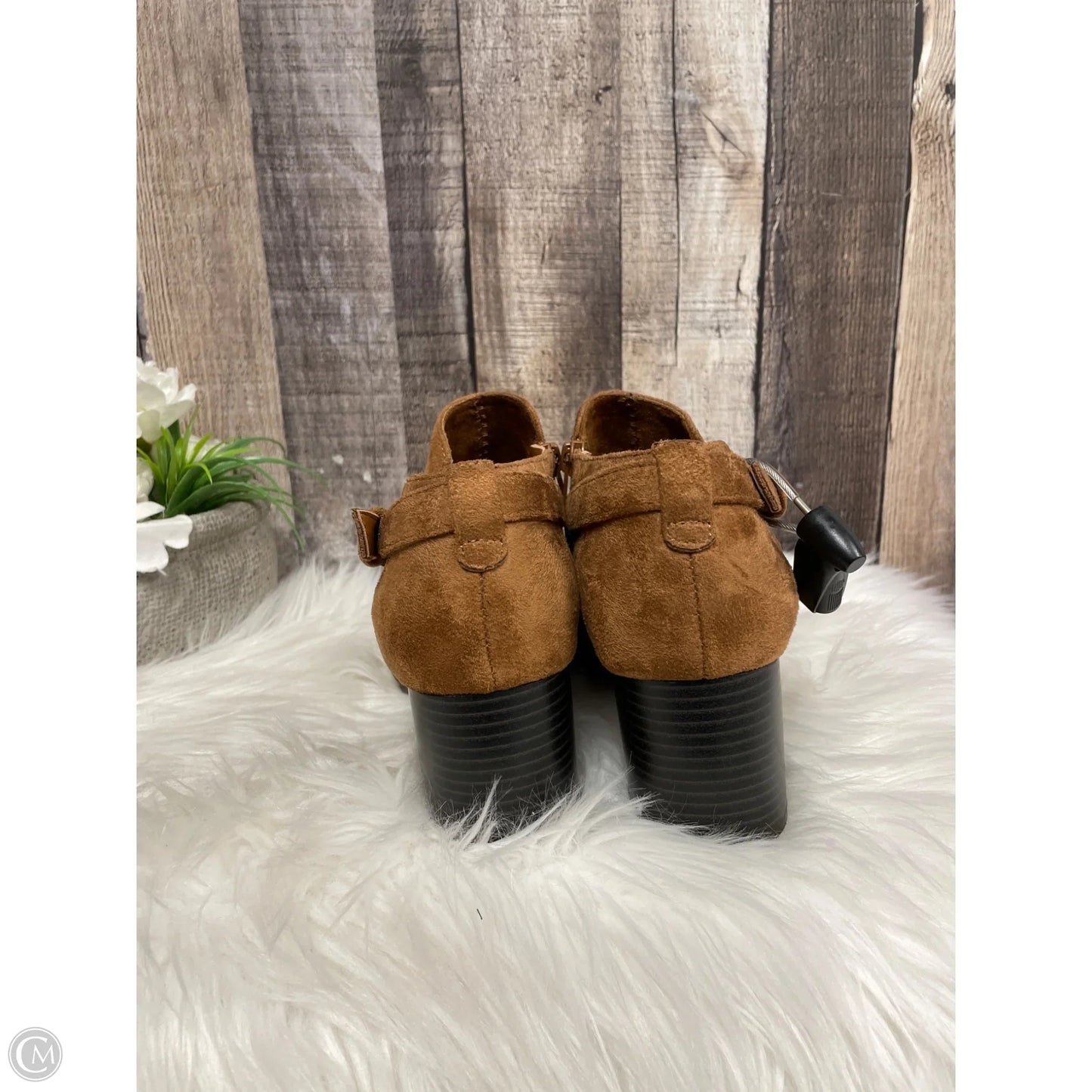 Boots Ankle Heels By Croft And Barrow In Brown, Size: 9