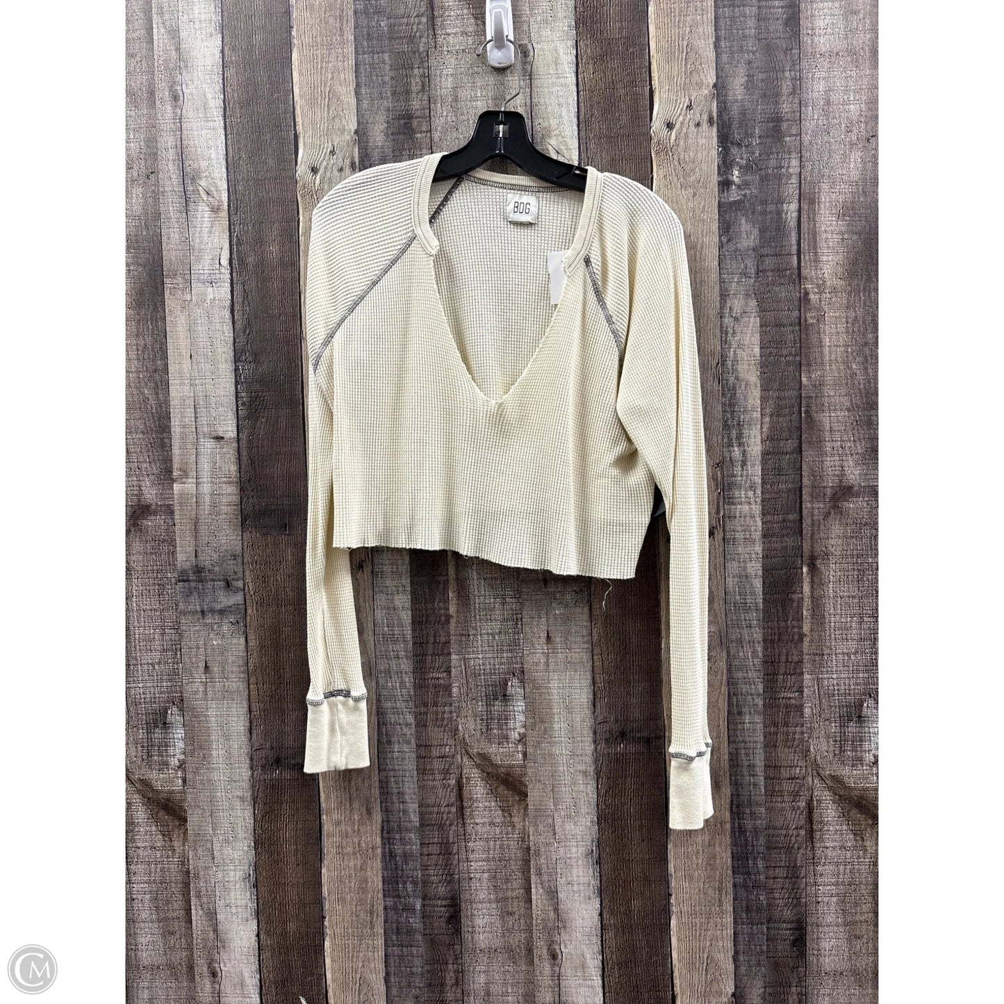 Top Long Sleeve By Bdg In Cream, Size: L