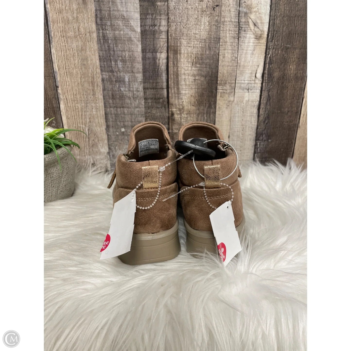 Boots Ankle Flats By Skechers In Tan, Size: 6