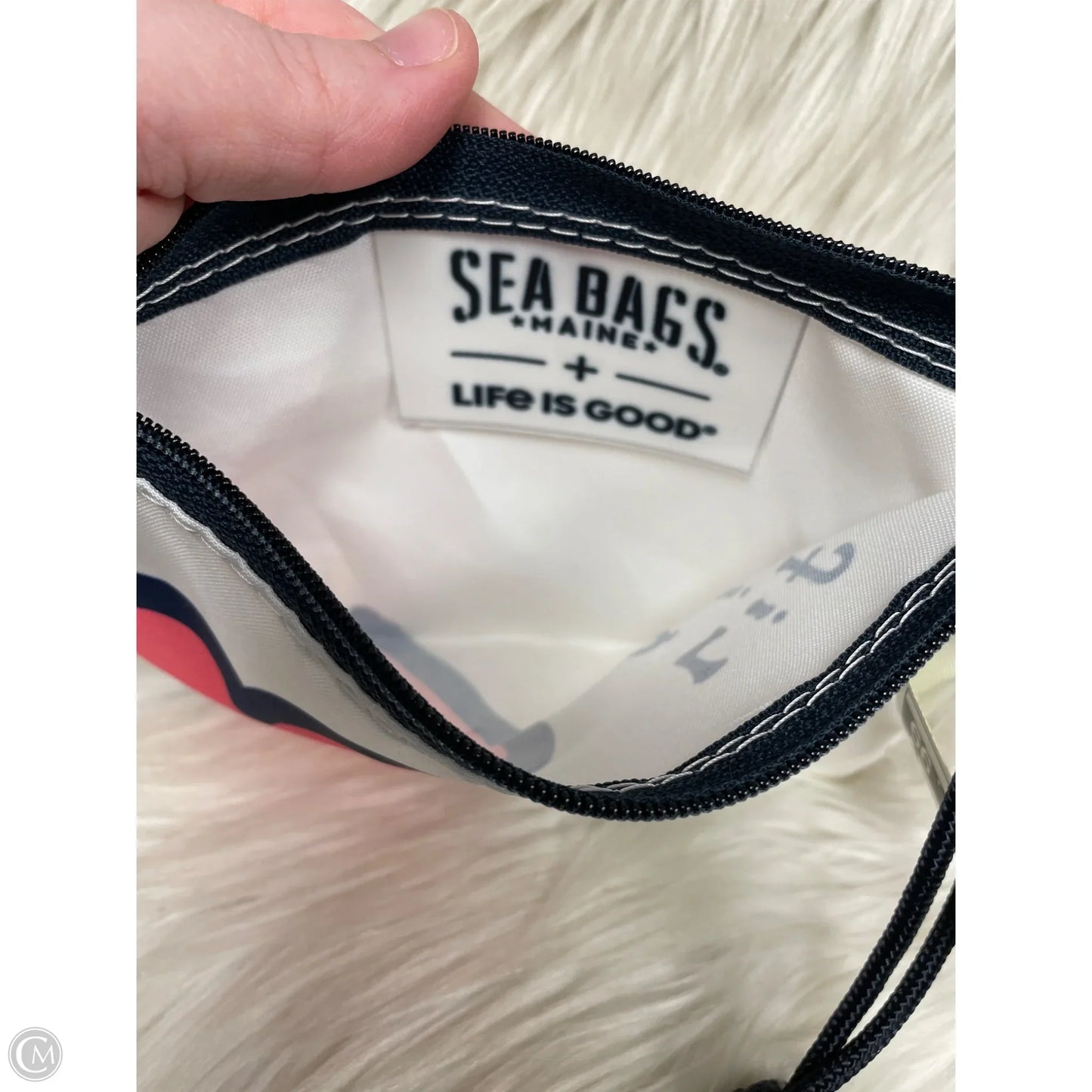 Wristlet By Life Is Good, Size: Small