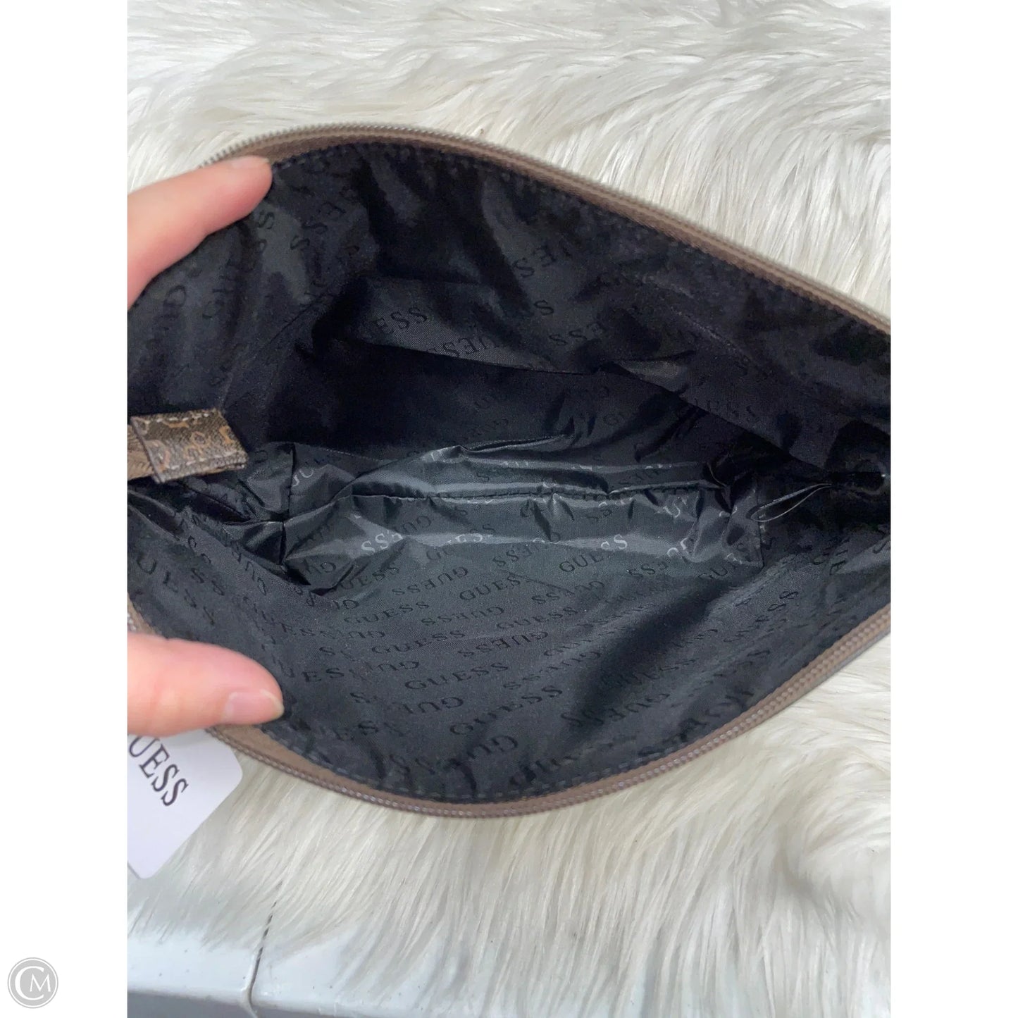 Clutch By Guess, Size: Medium