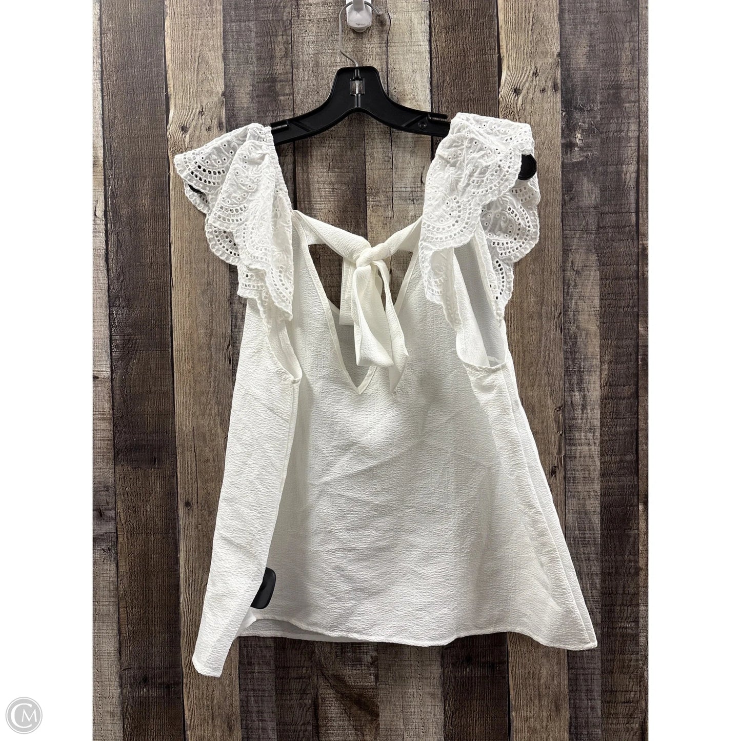 Top Sleeveless By Cmf In White, Size: Xl