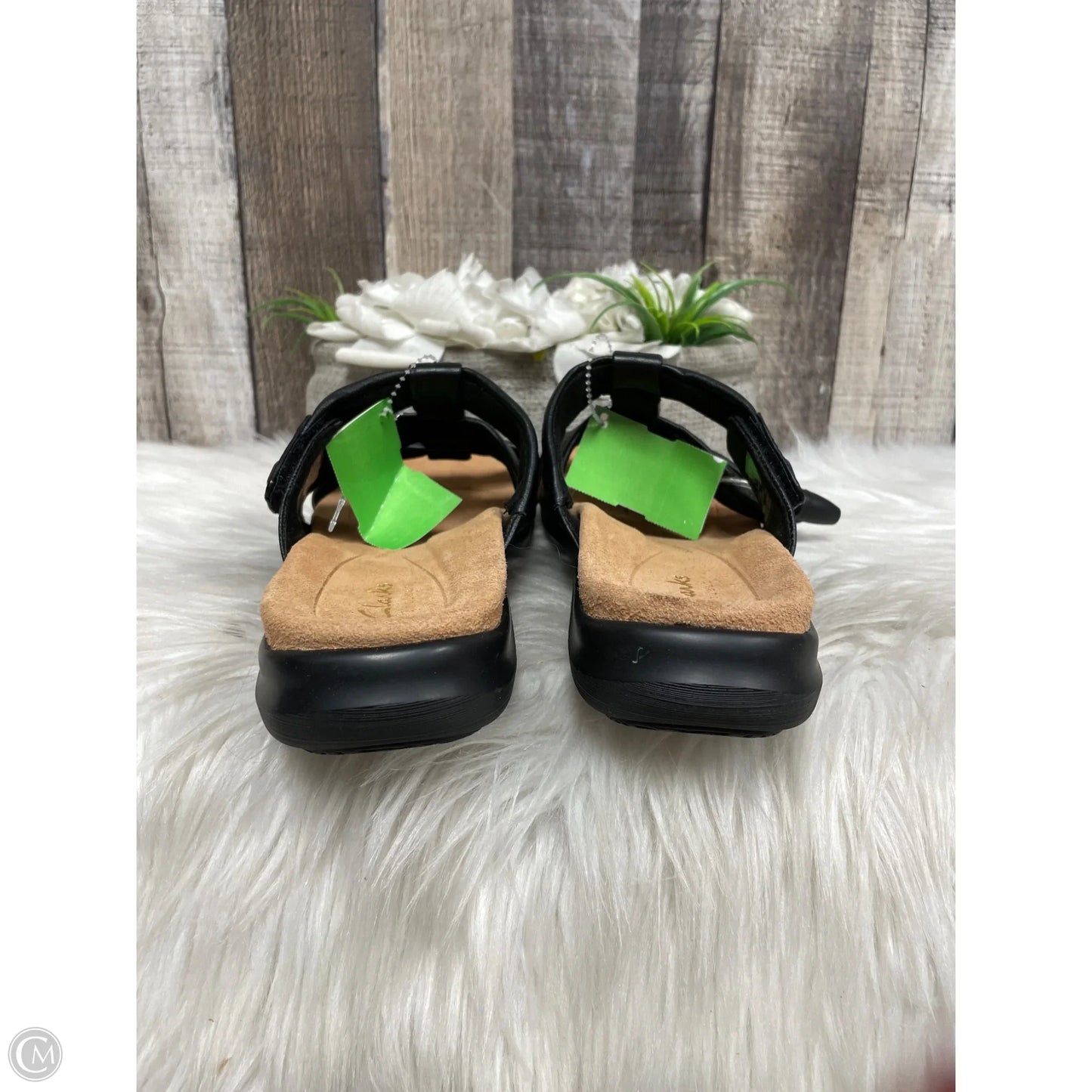 Sandals Flats By Clarks In Black, Size: 7.5