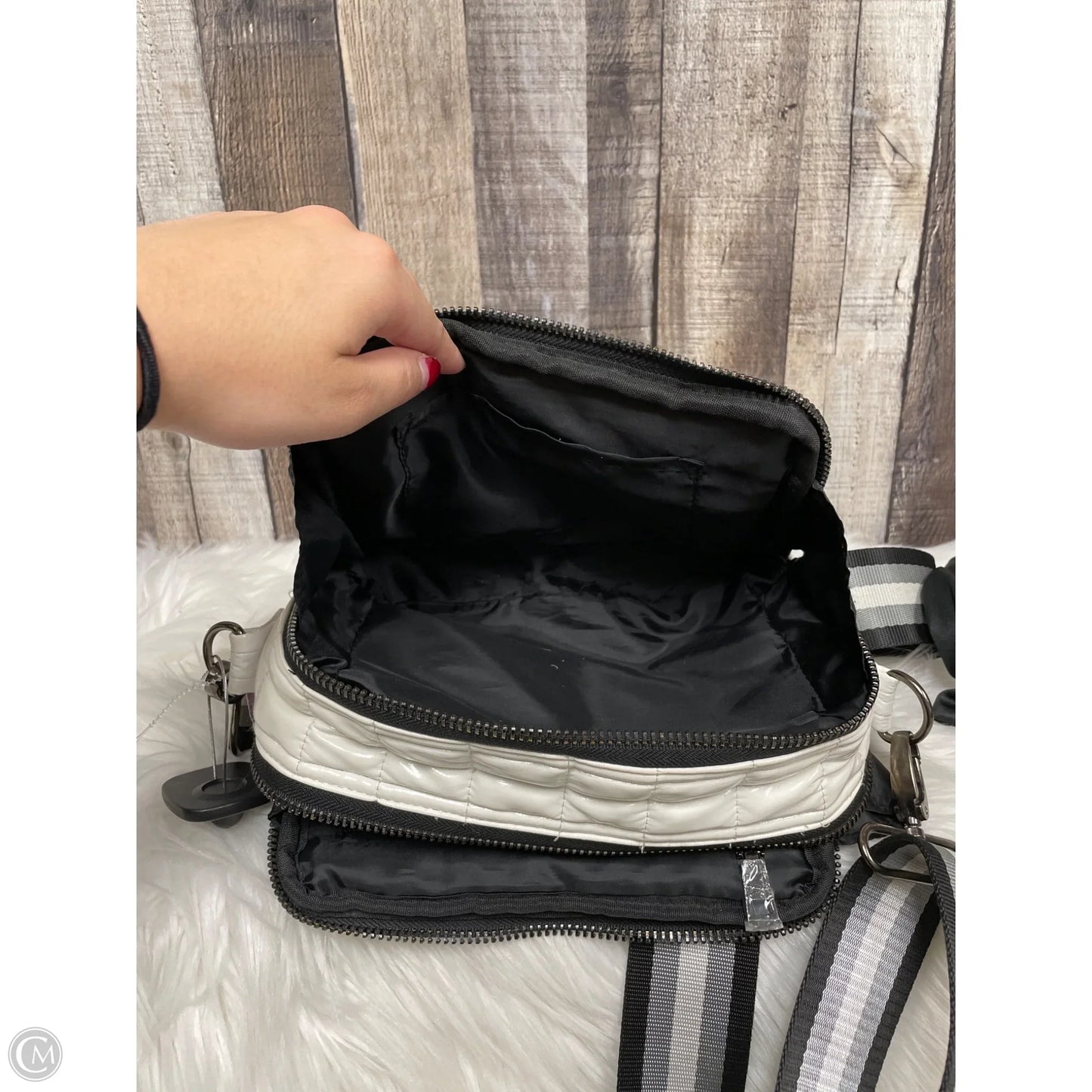 Crossbody By Think Royln, Size: Medium