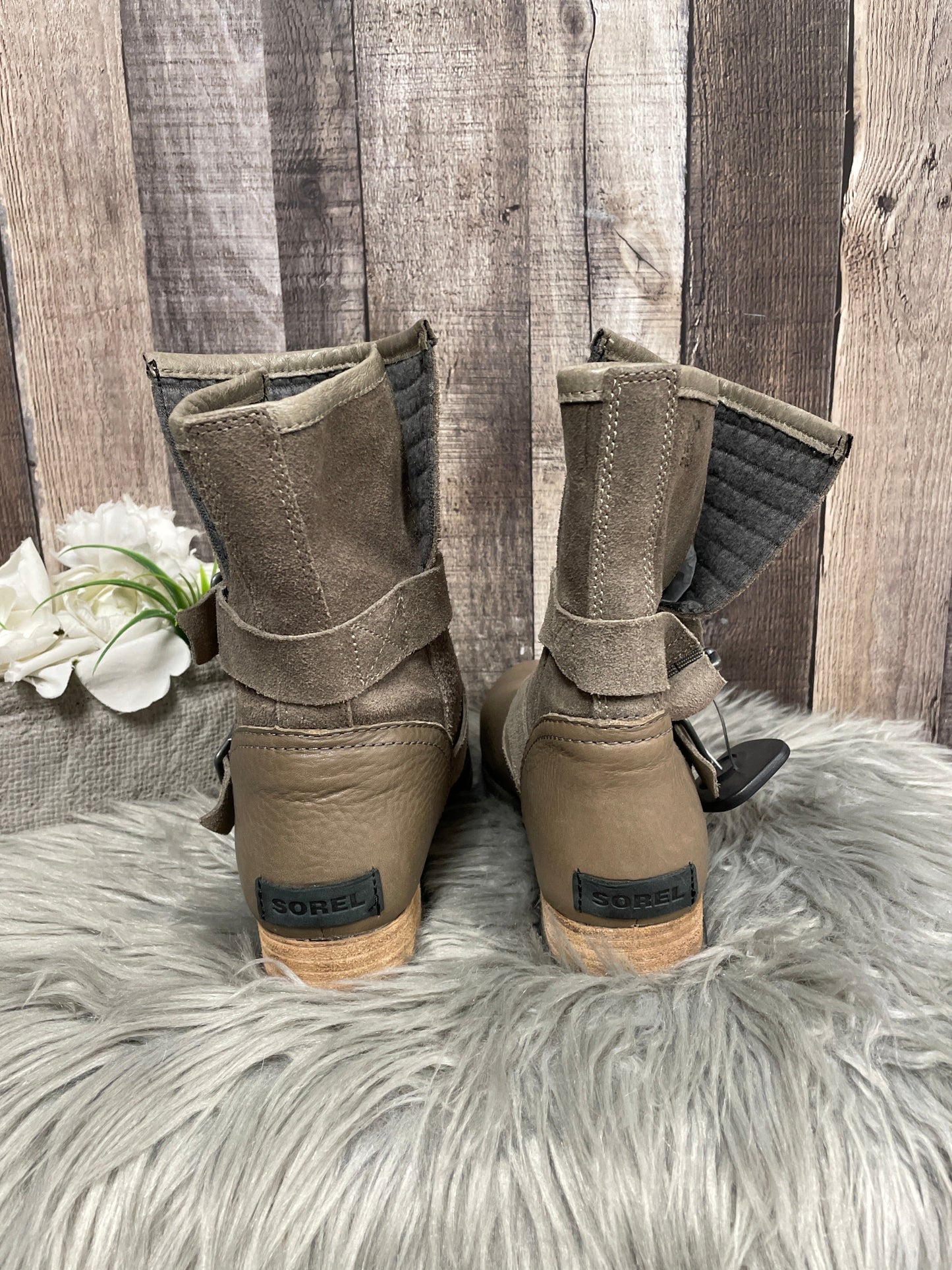 Boots Ankle Flats By Sorel In Taupe, Size: 7