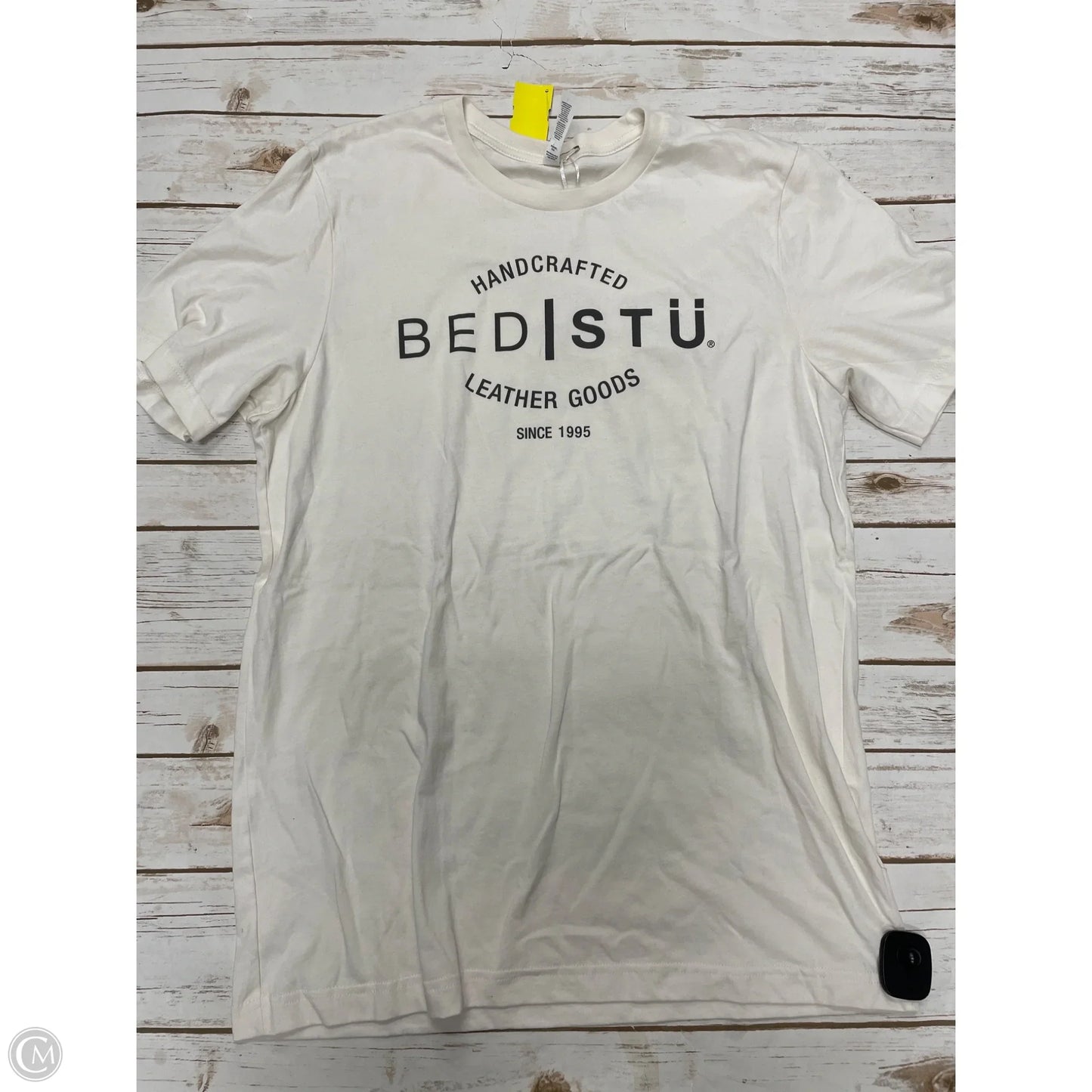 Top Short Sleeve By Bella + Canvas In Ivory, Size: L