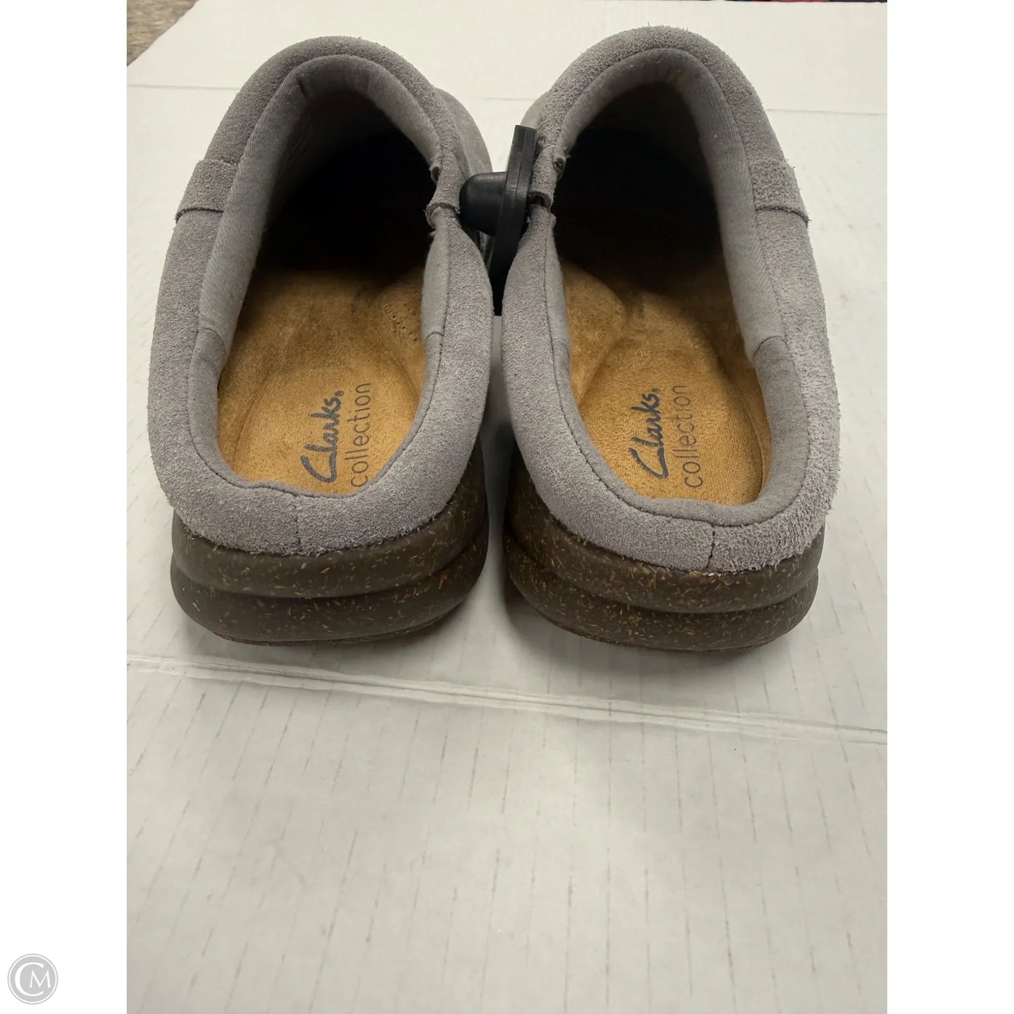 Shoes Flats By Clarks In Grey, Size: 10