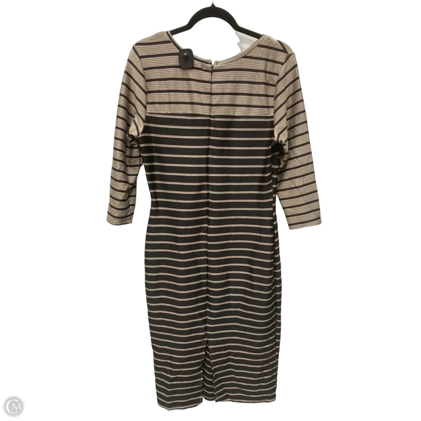 Dress Casual Short By Almost Famous In Striped Pattern, Size: L
