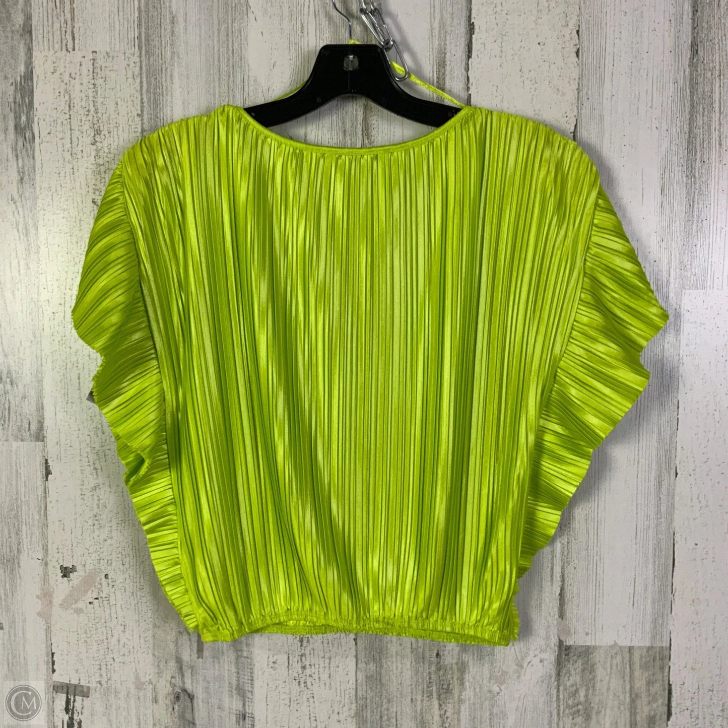Top Short Sleeve By Zara In Green, Size: M