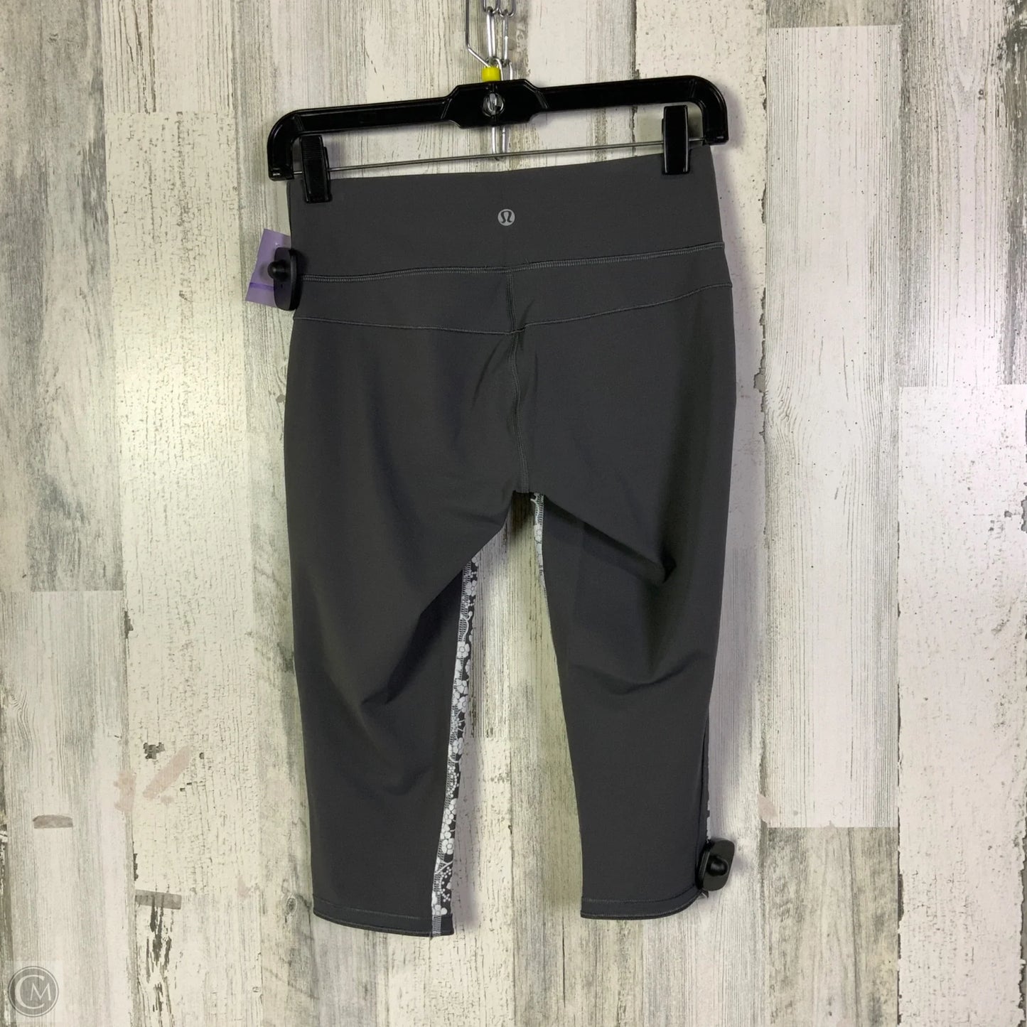 Athletic Leggings Capris By Lululemon In Grey & White, Size: S