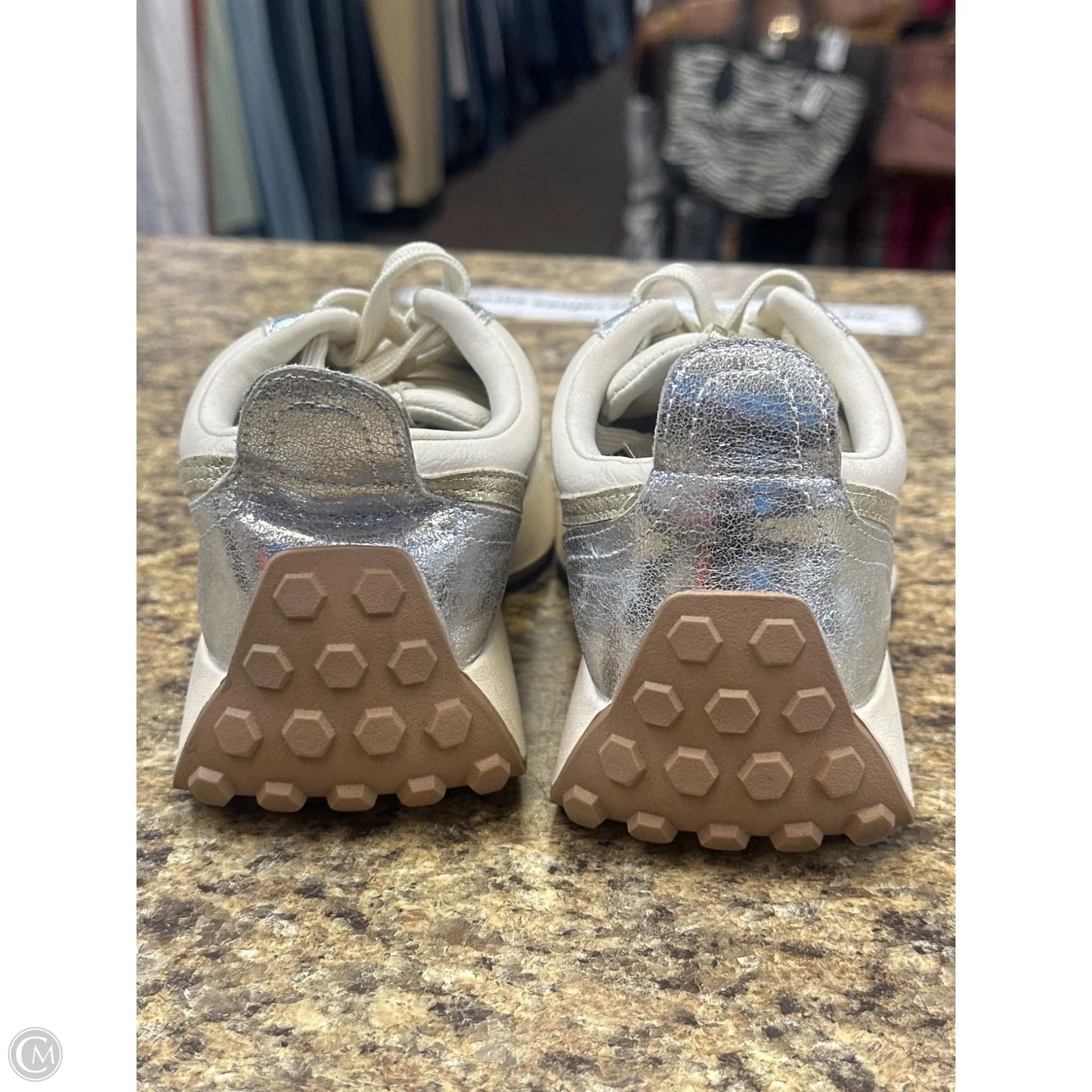 Shoes Athletic By Dolce Vita In Cream & Silver, Size: 7