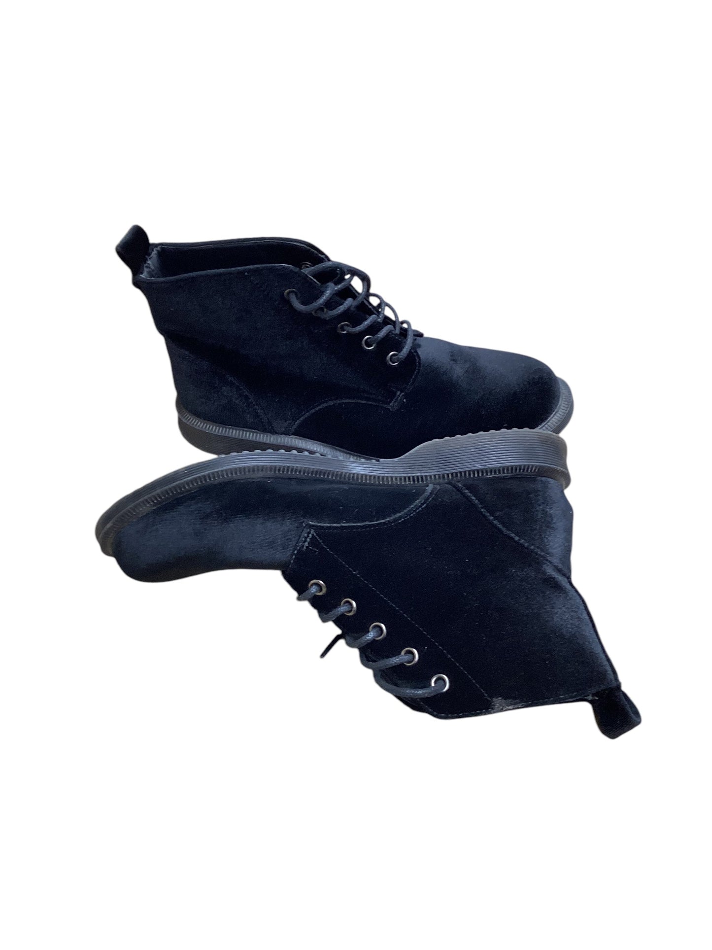 Boots Ankle Flats By Clothes Mentor In Black, Size: 9