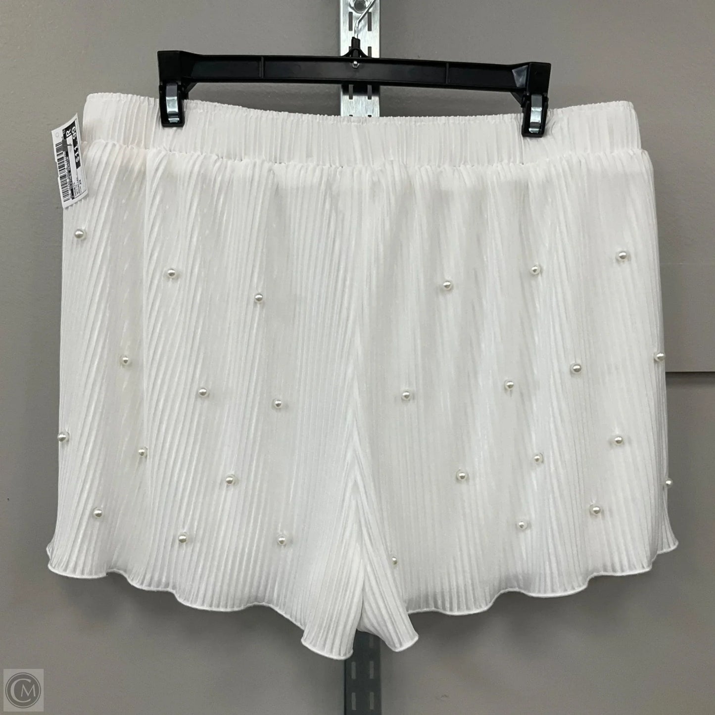 Shorts By Waverless In White, Size: 2x